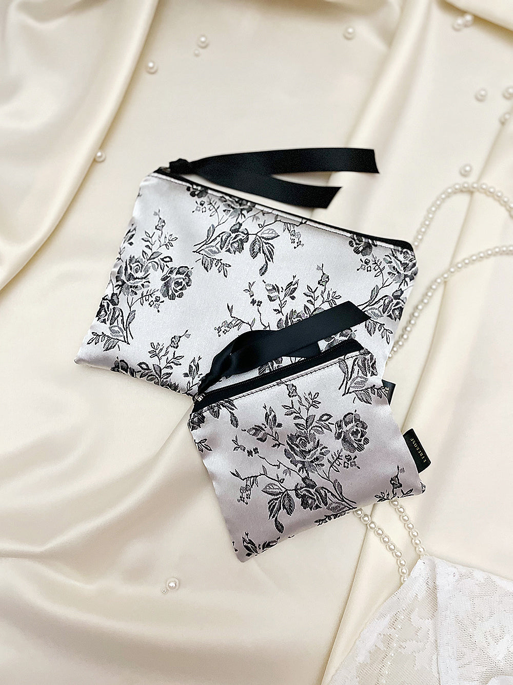 Rose Embroidery Satin Zip-pouch (SET/3color)