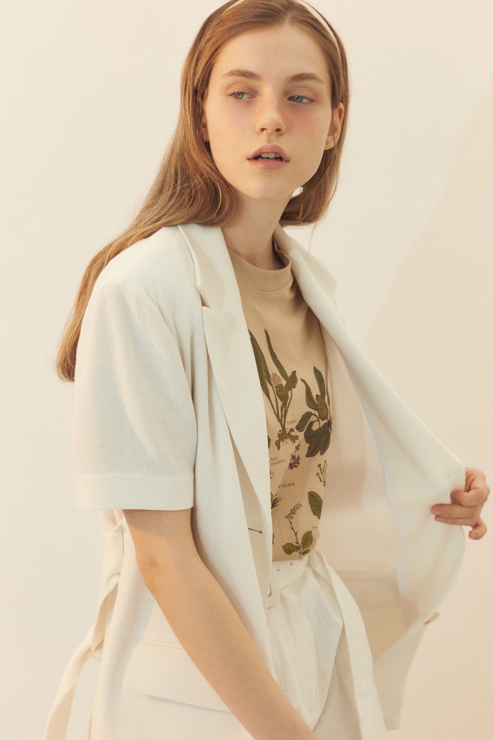 [[BREEZE] Botanical Garden T-Shirts_BEIGE (CTD1)