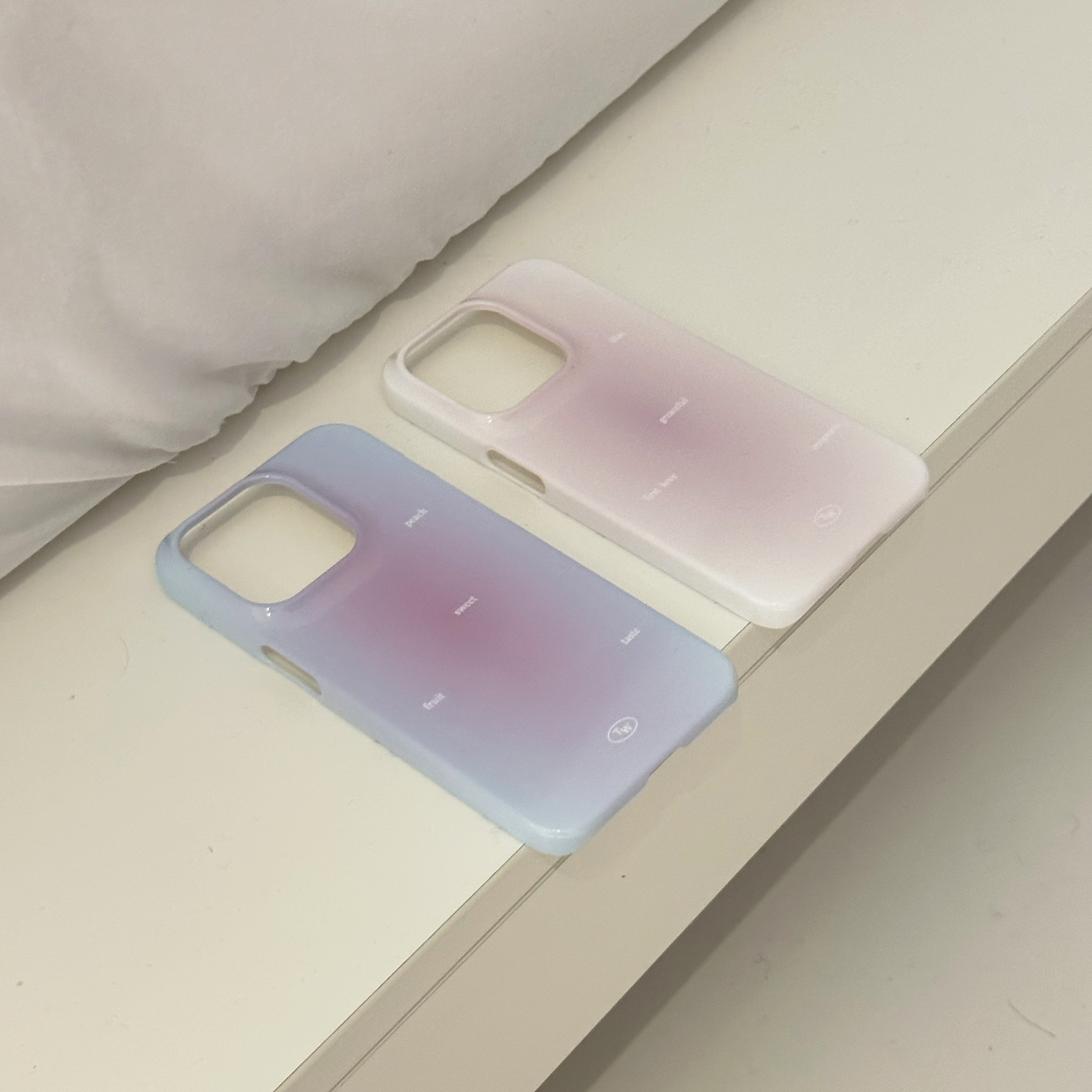 cheek hard case-lilac