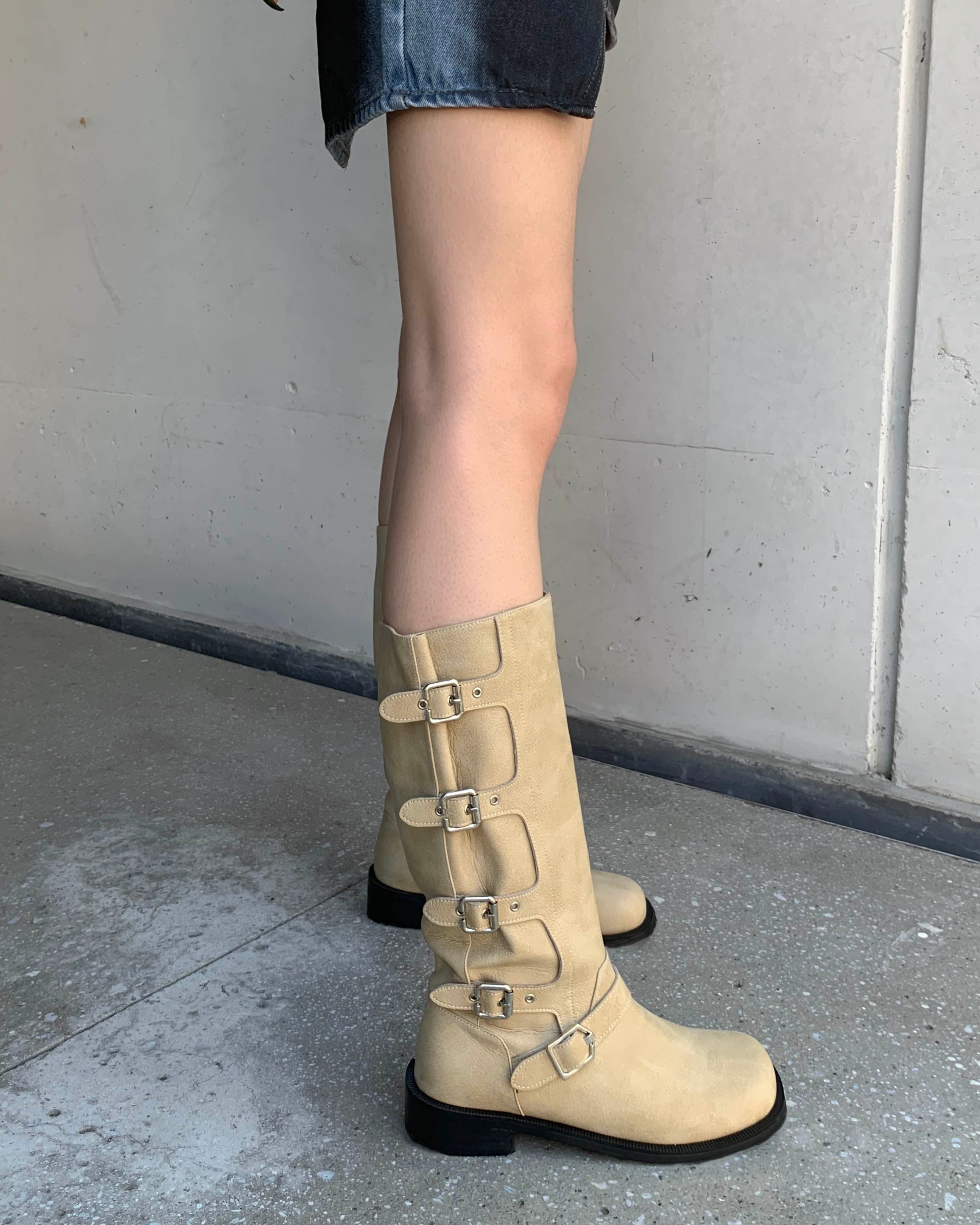 Belted long boots