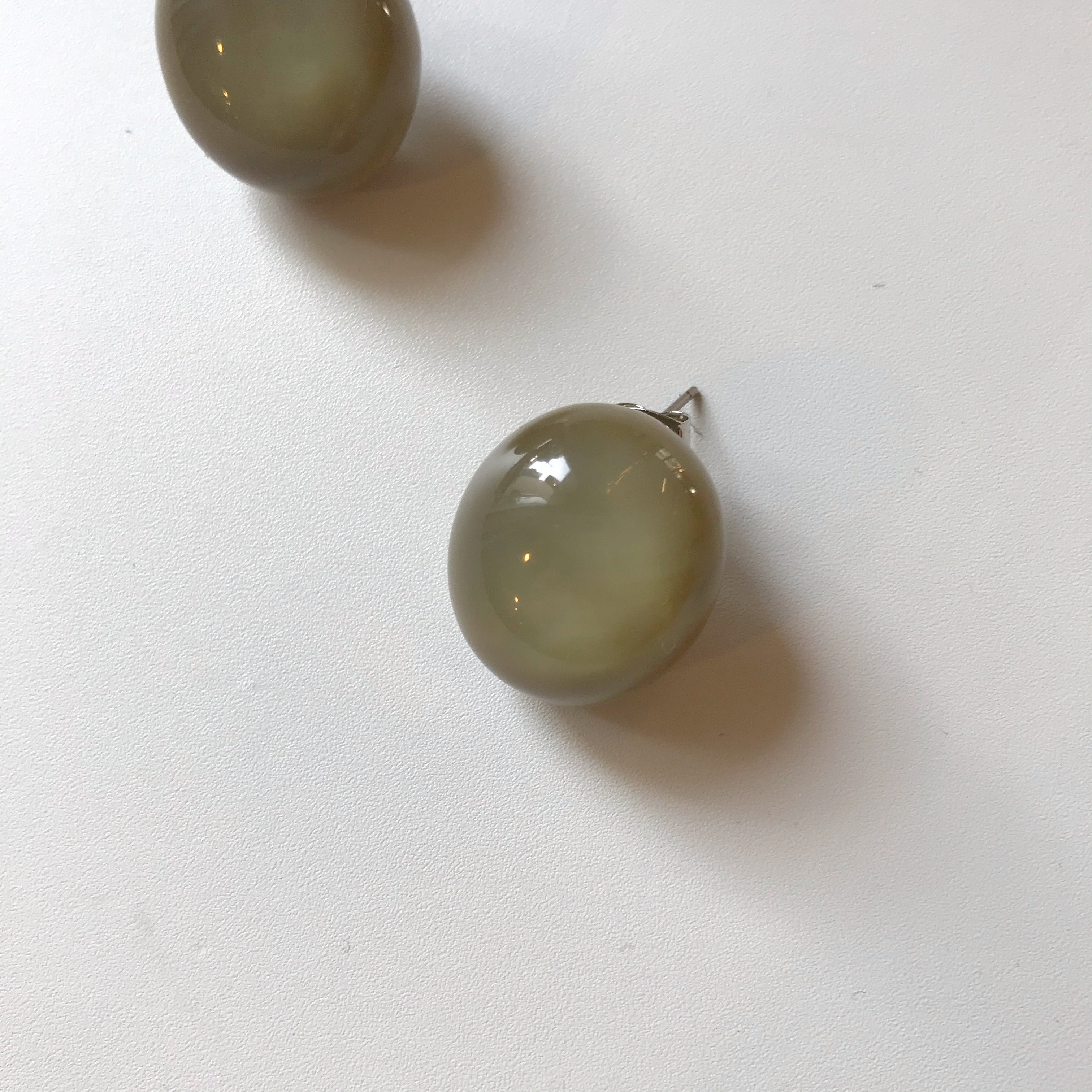 Formica Pebble earring  [Green]