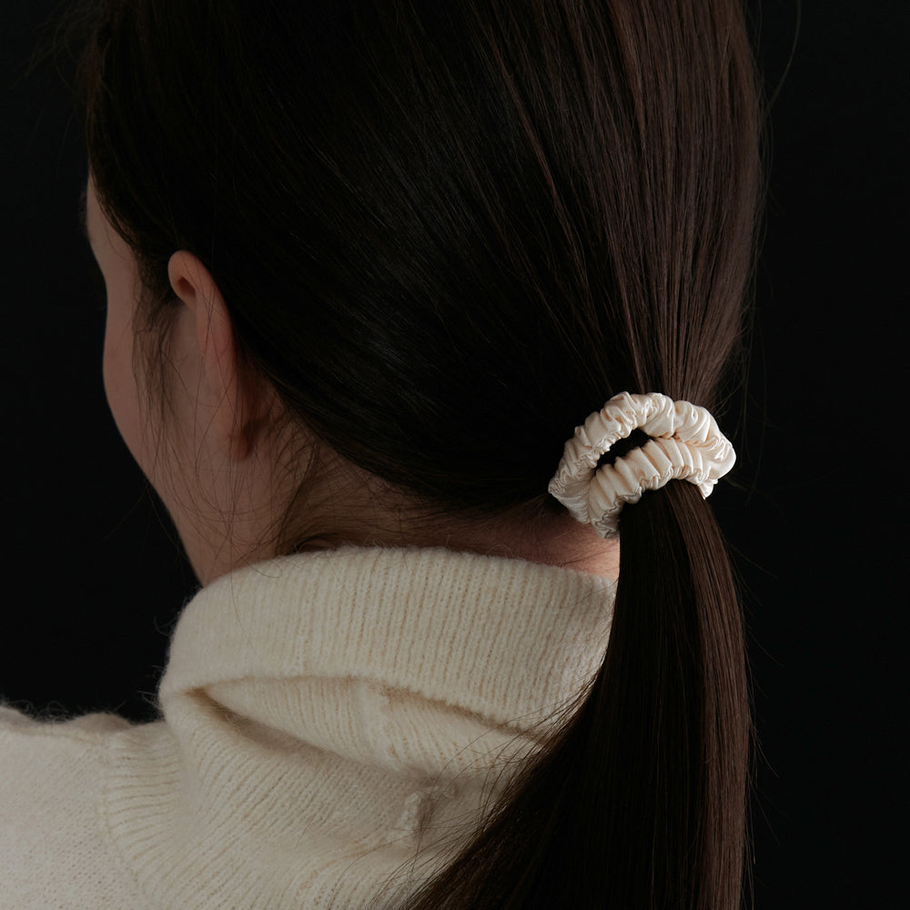 High density silk scrunchie (S)