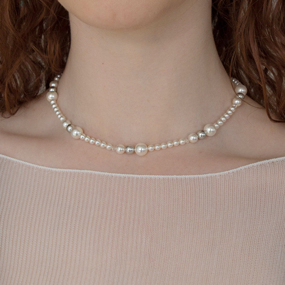 Spring waltz pearl surgical necklace