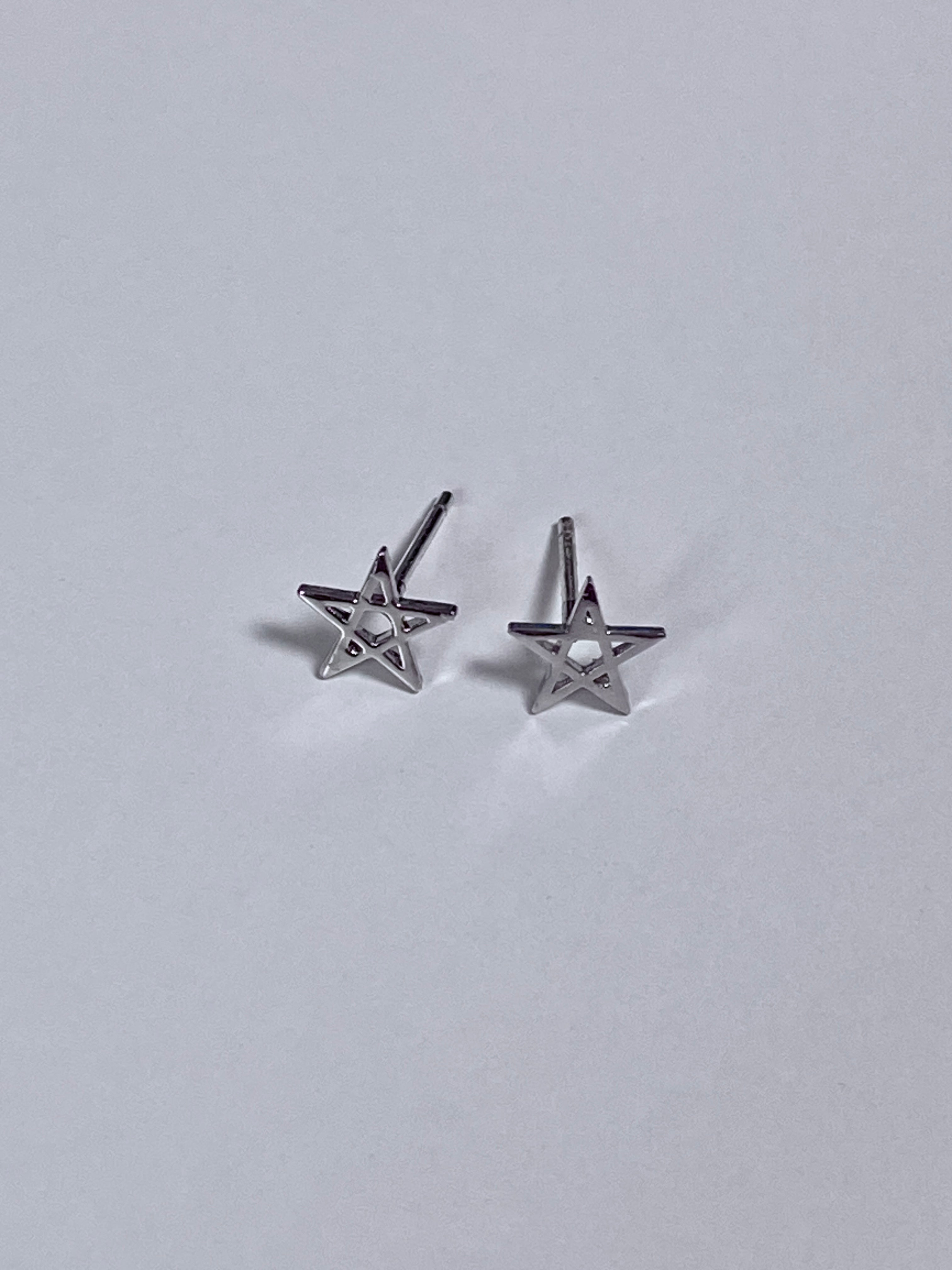 mini star earrings