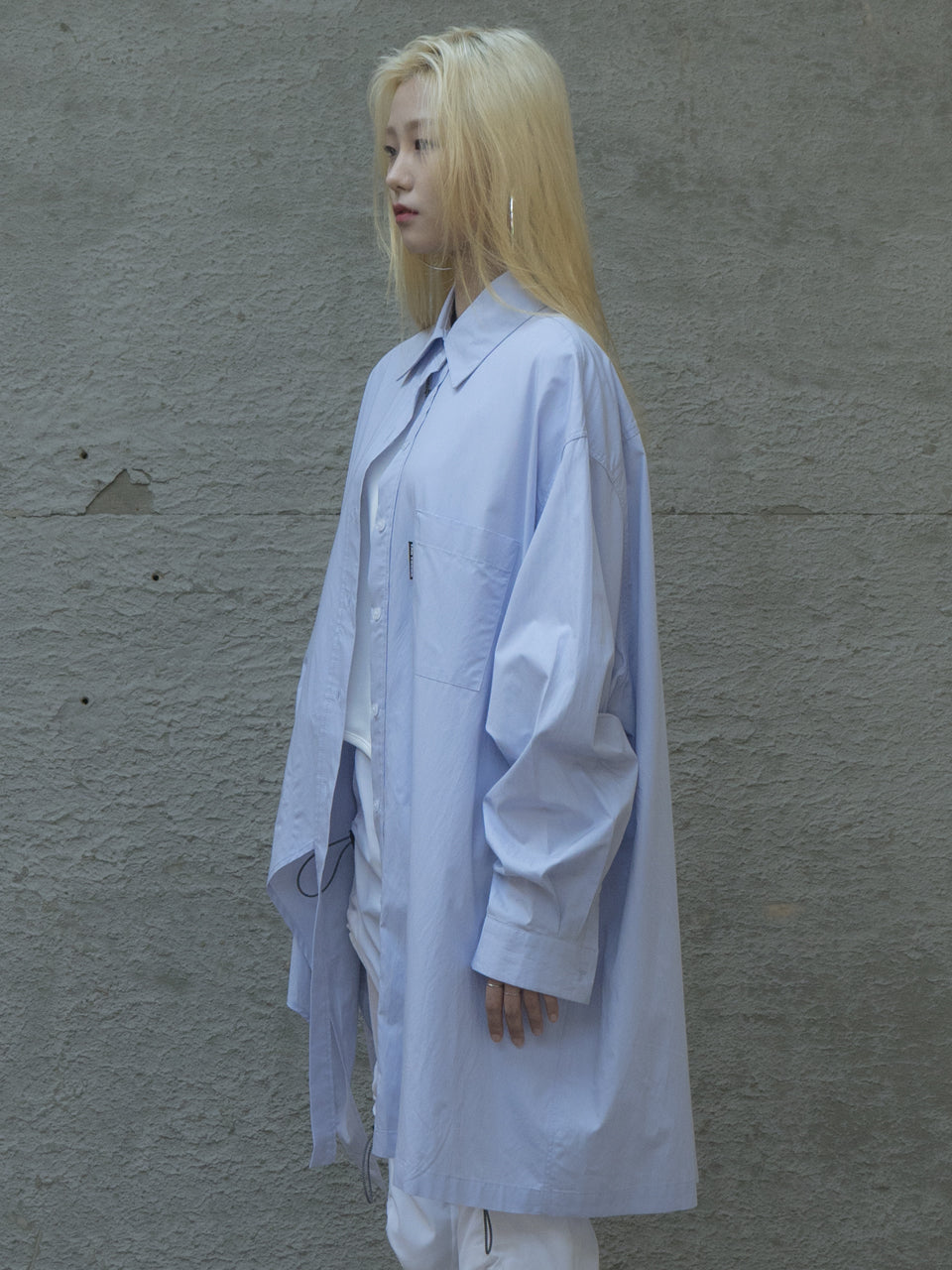 handle oversize shirt