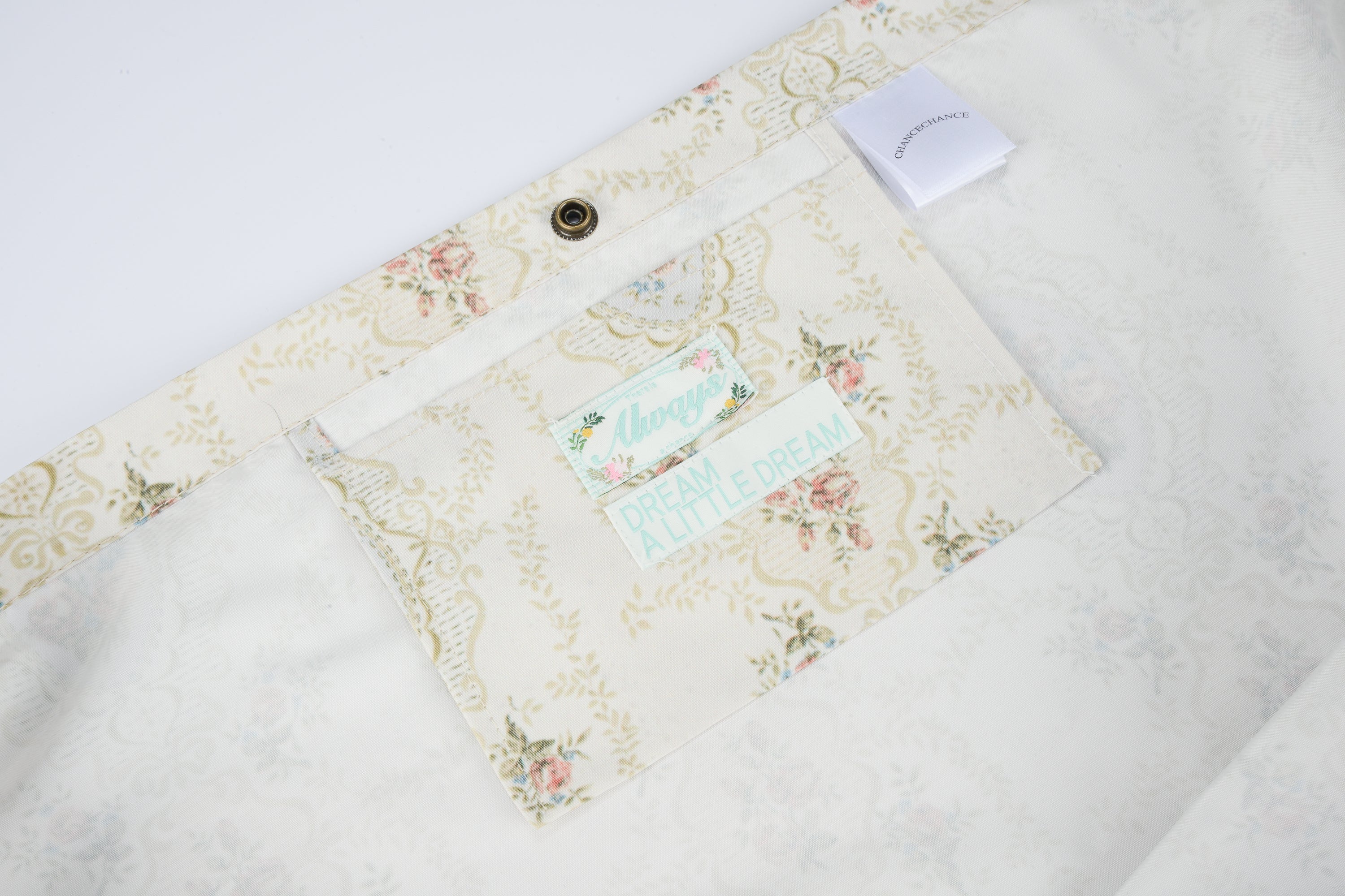 FLORAL PATTERN MESSENGER BAG