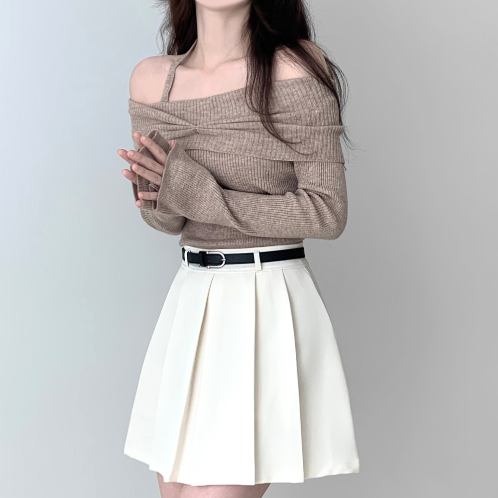 Lily Halterneck Knitwear