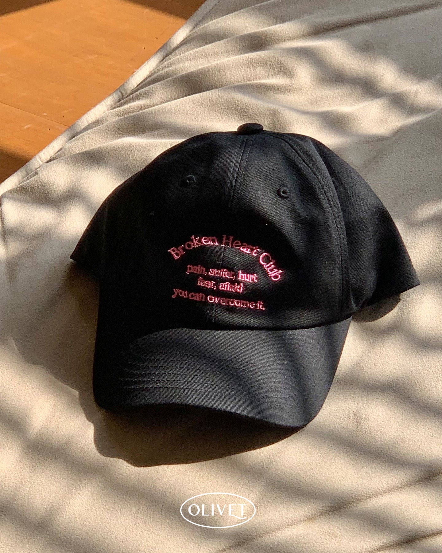 broken heart club ball cap (black)