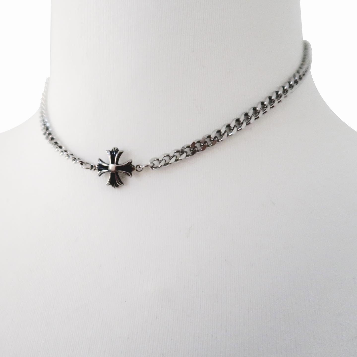 CHROMES CROSS CHOKER