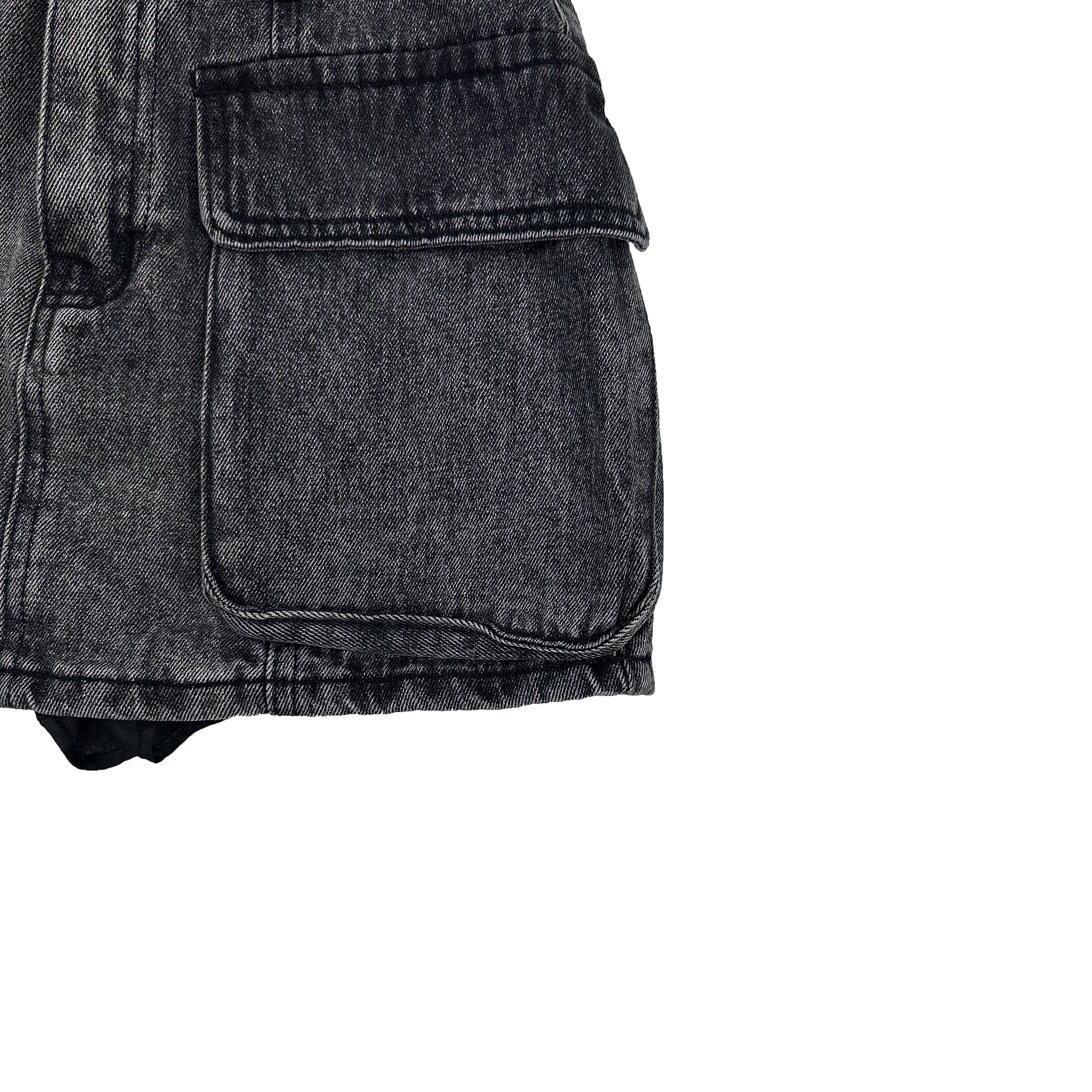 big pocket denim skirt