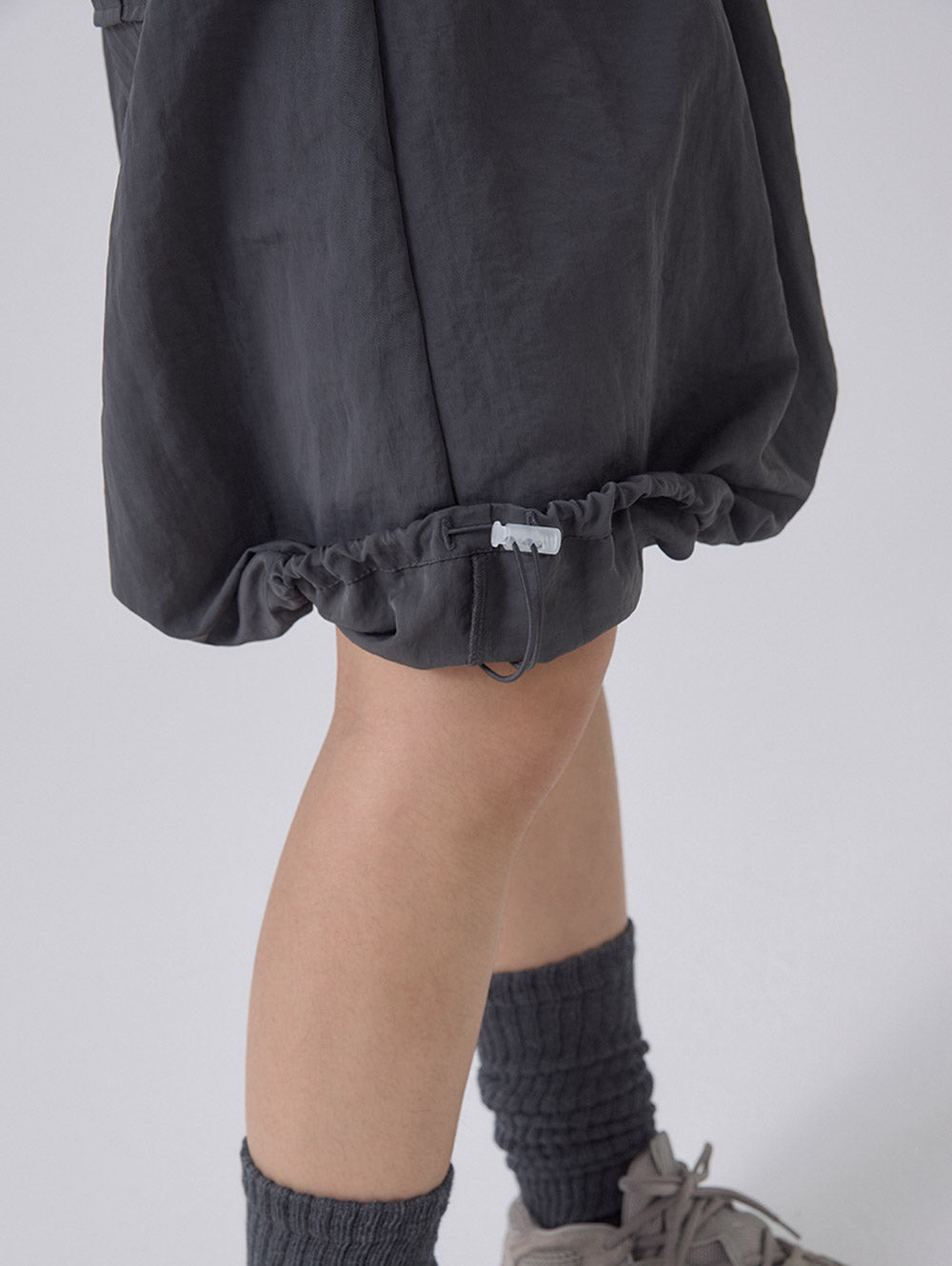 2-WAY STRING BALLOON SKIRT [CHARCOAL]