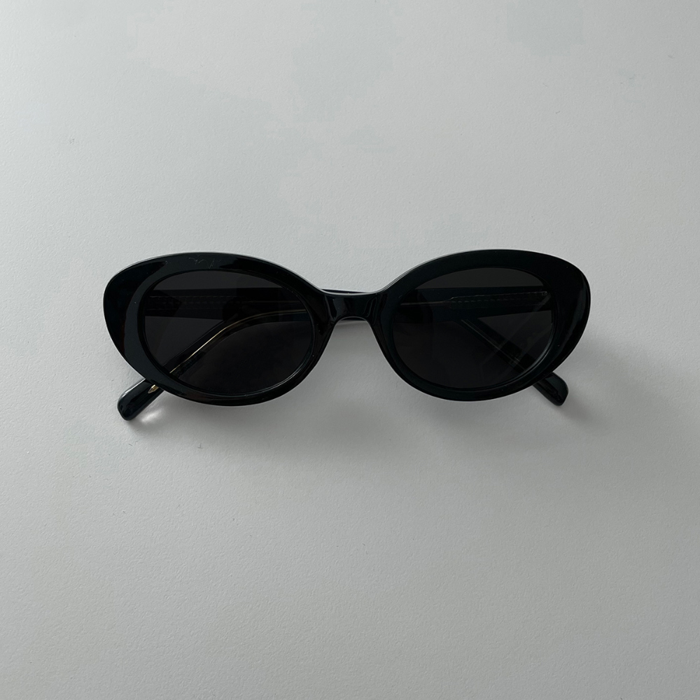 Hip black sunglasses
