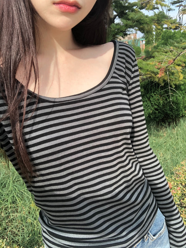 Stripe u-neck tee