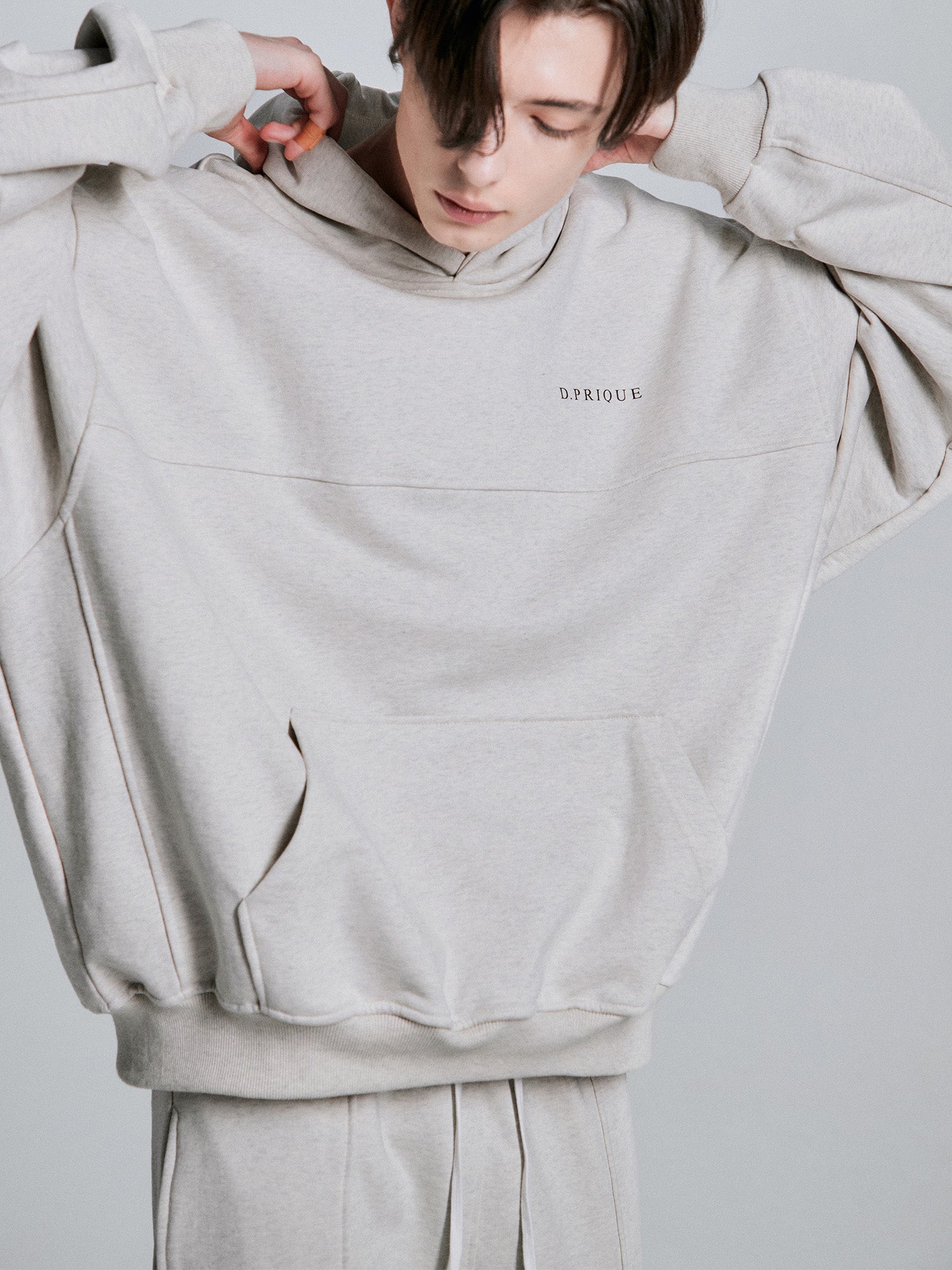 OVERSIZED LOGO HOODIE