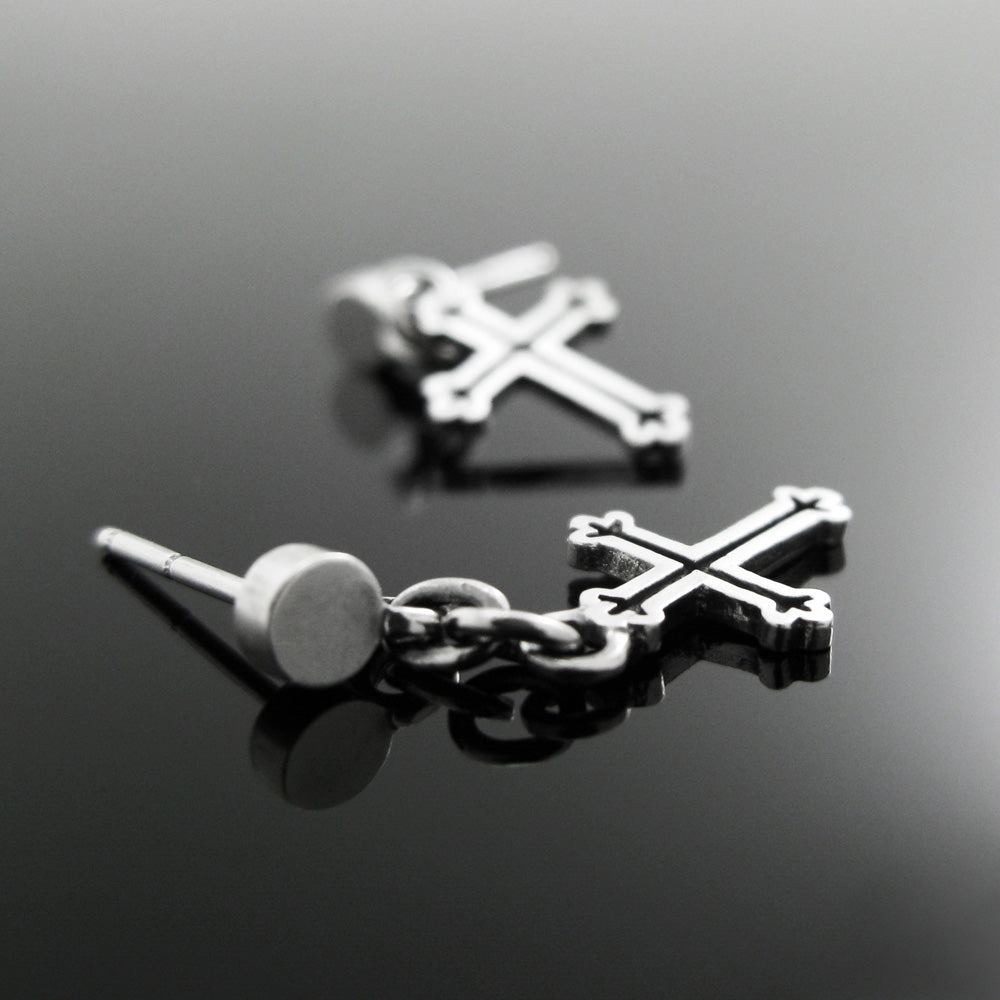 Grapevine-D2 cross silver earring