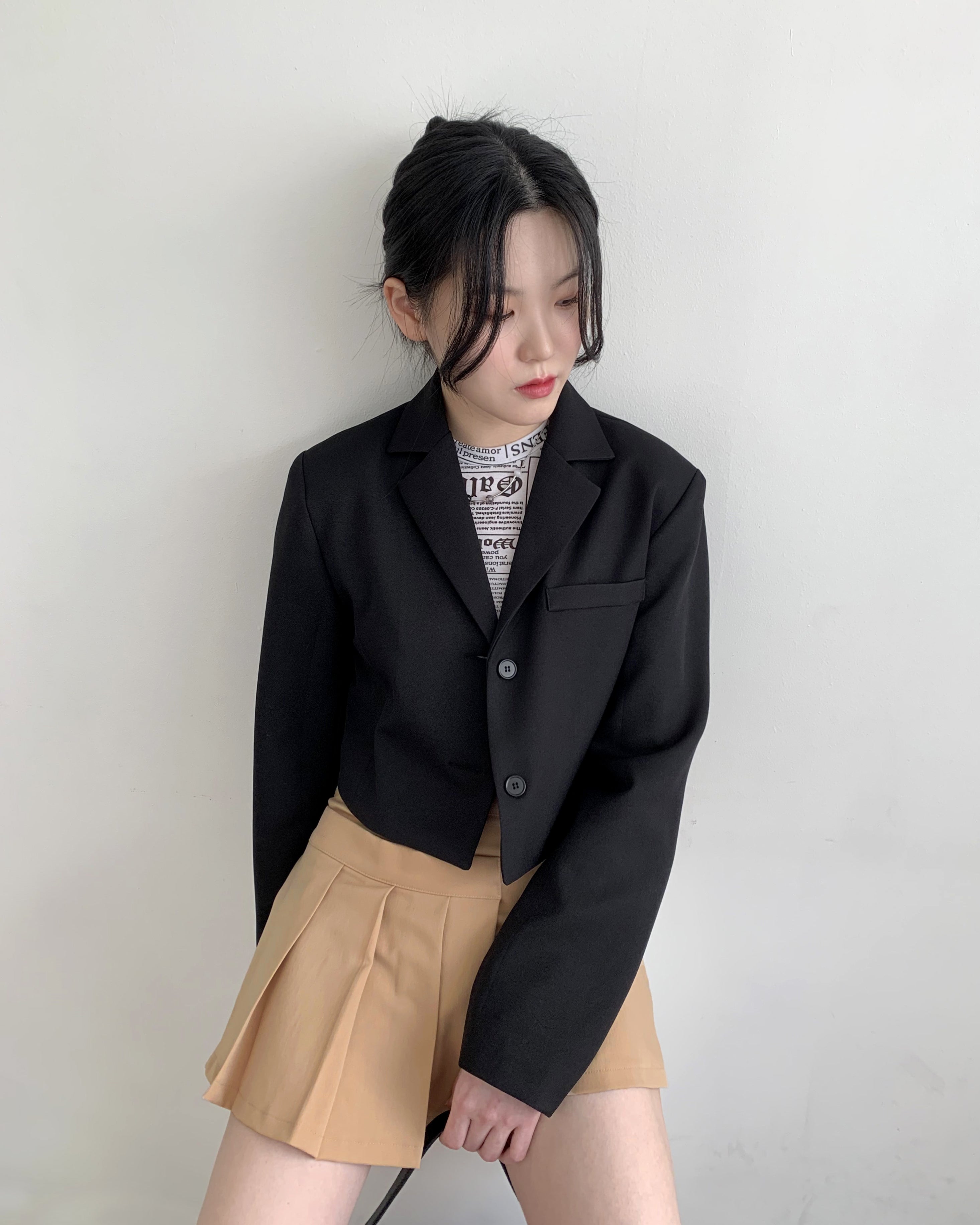 [MADE] Eris Two Button Crop Minimal Blazer Short Jacket