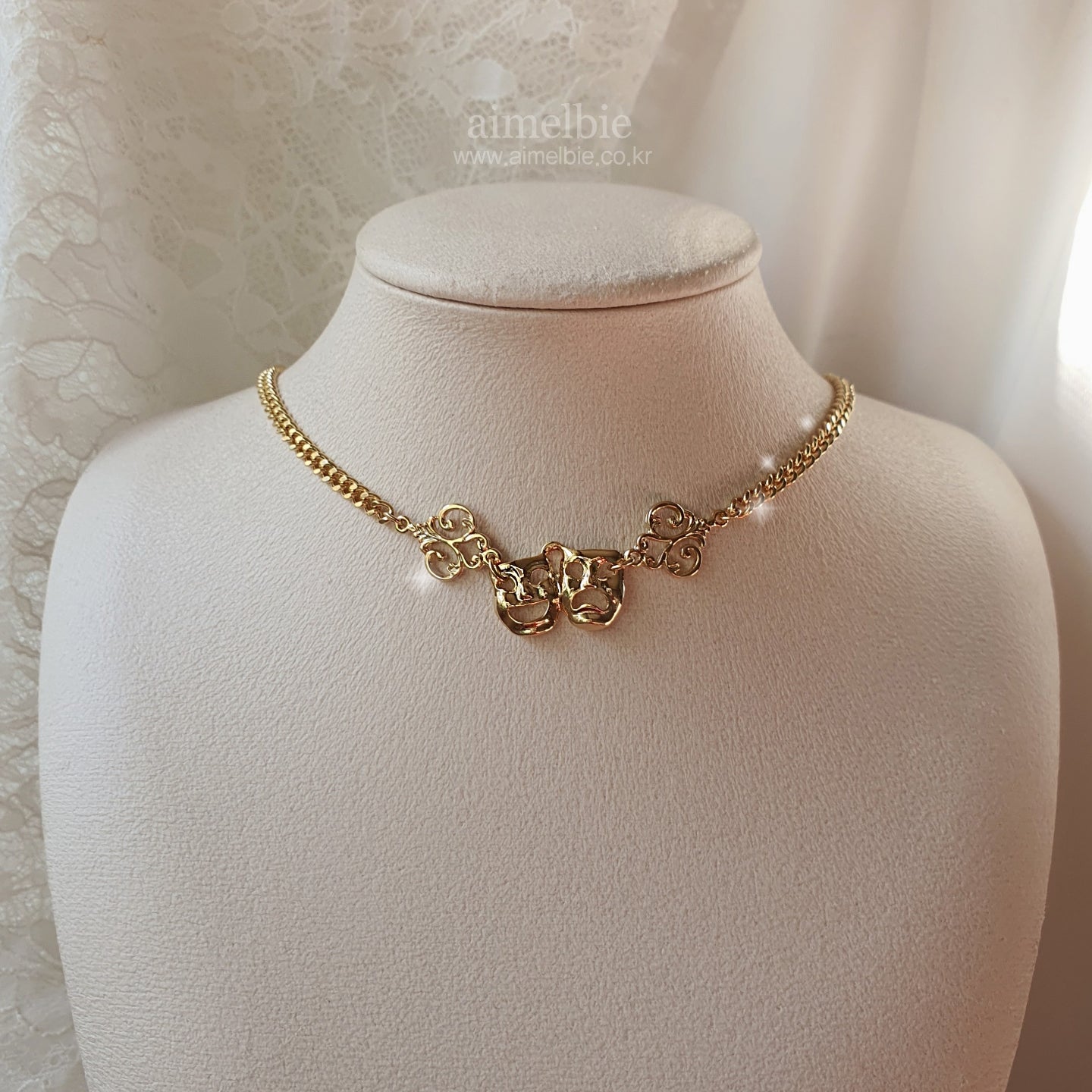 Theatre Mask Layered Necklace - Fancy version (Gold Color)