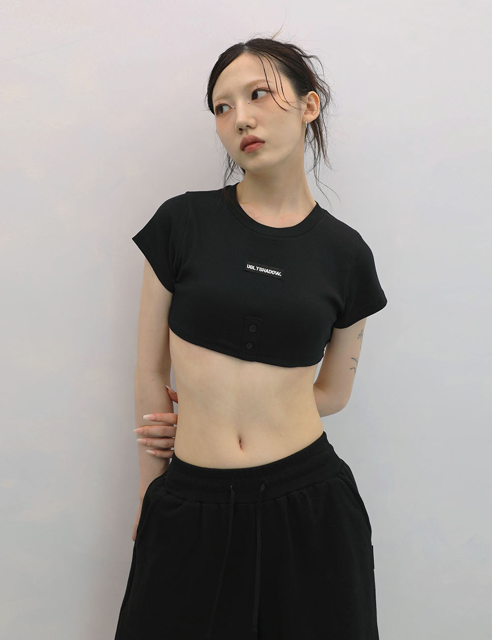 UNDER BOOB CROP TOP(BLACK)