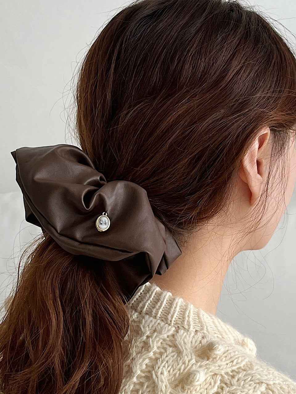 oar Vintage Leather drop Cameo Wide Scrunchie [Brown]