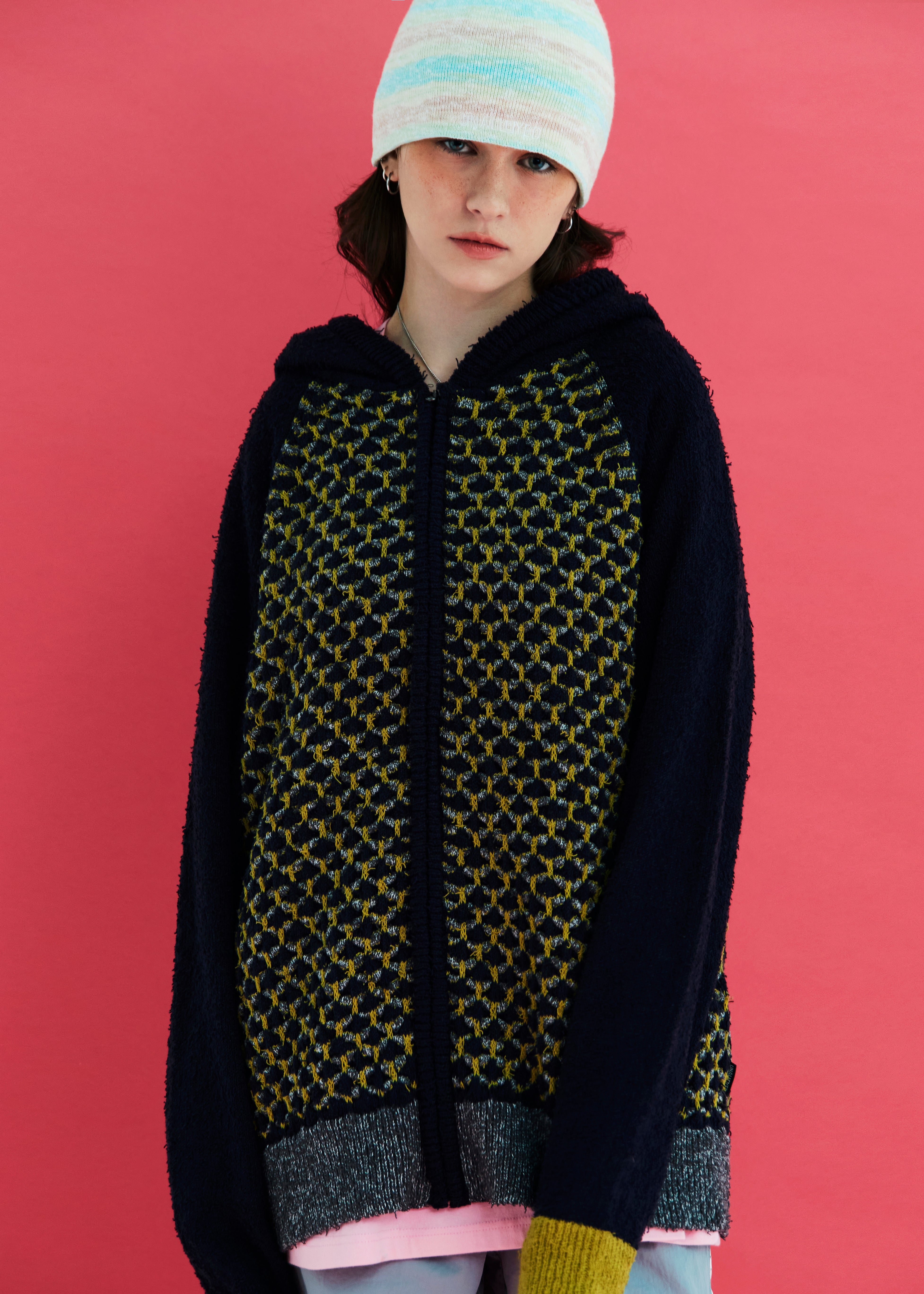 EMBOSSING CLOVER KNIT ZIP-UP HOODIE / NAVY