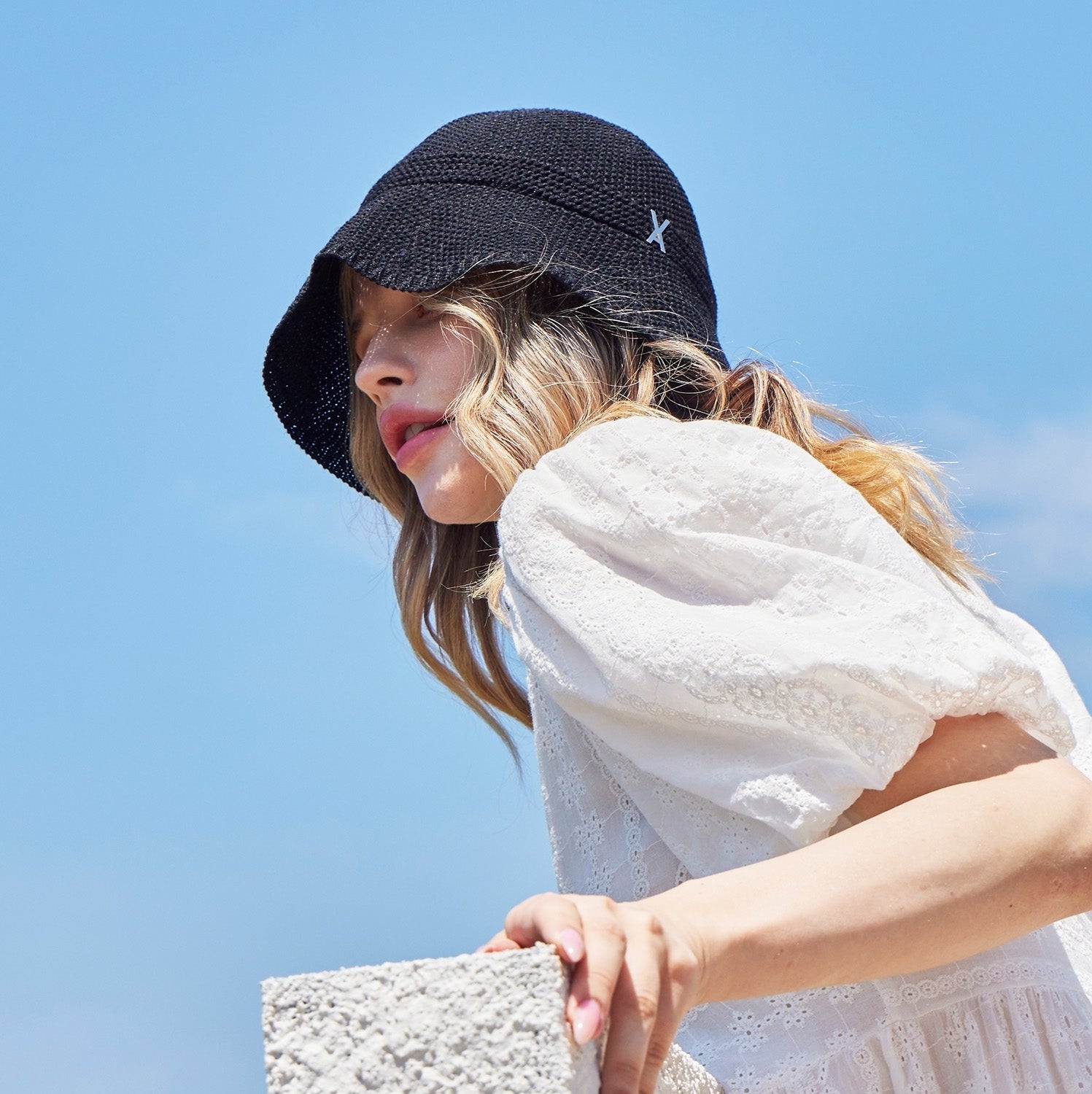 Stud logo summer knit bucket hat Black