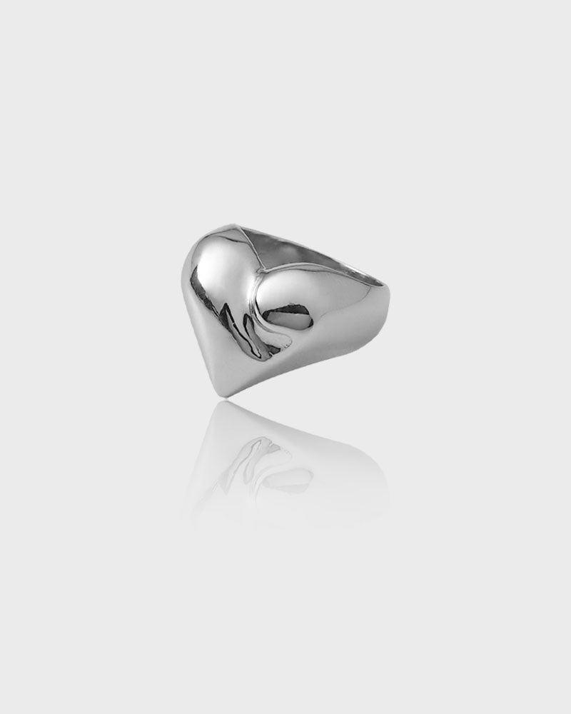 Volume heart symbol ring 