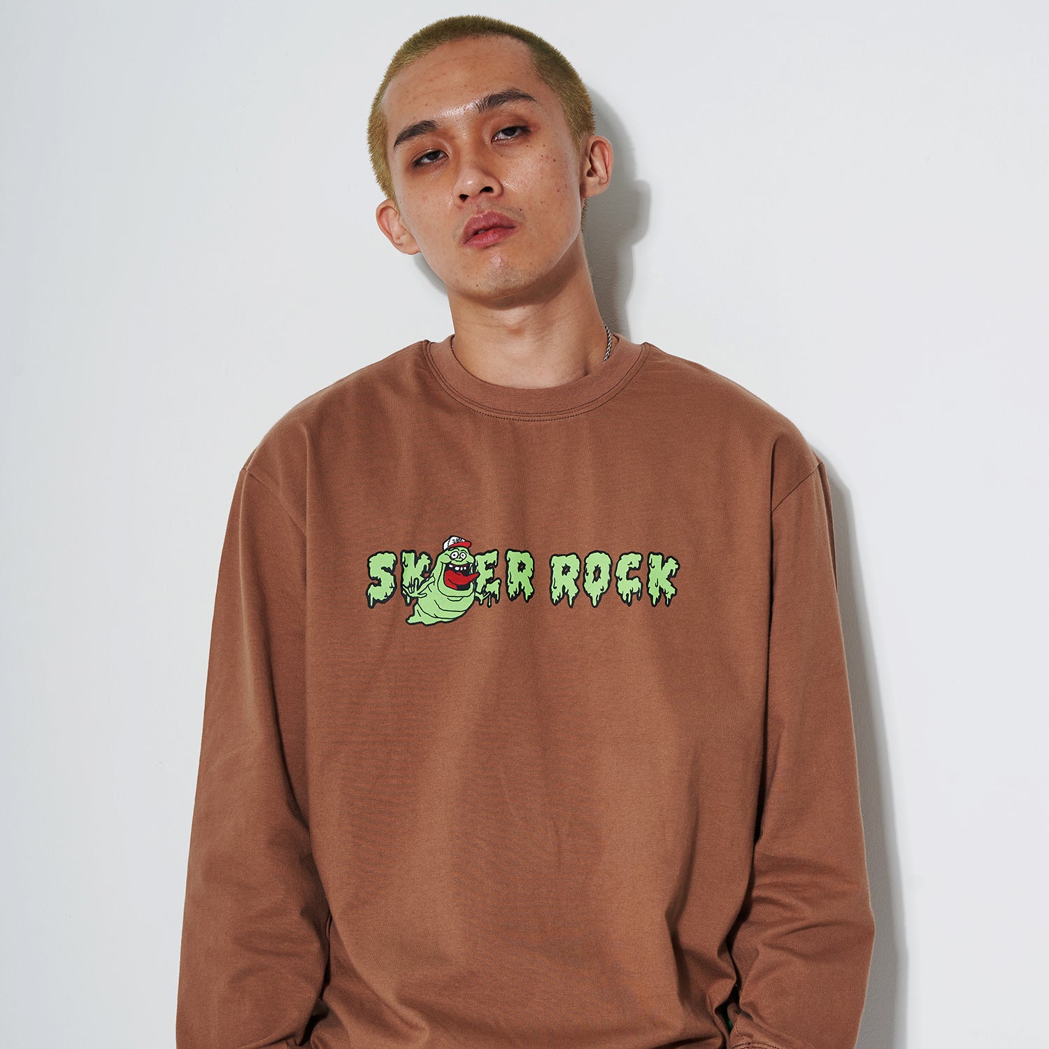 STICKY GHOST LONG SLEEVE T-SHIRT LIGHT BROWN