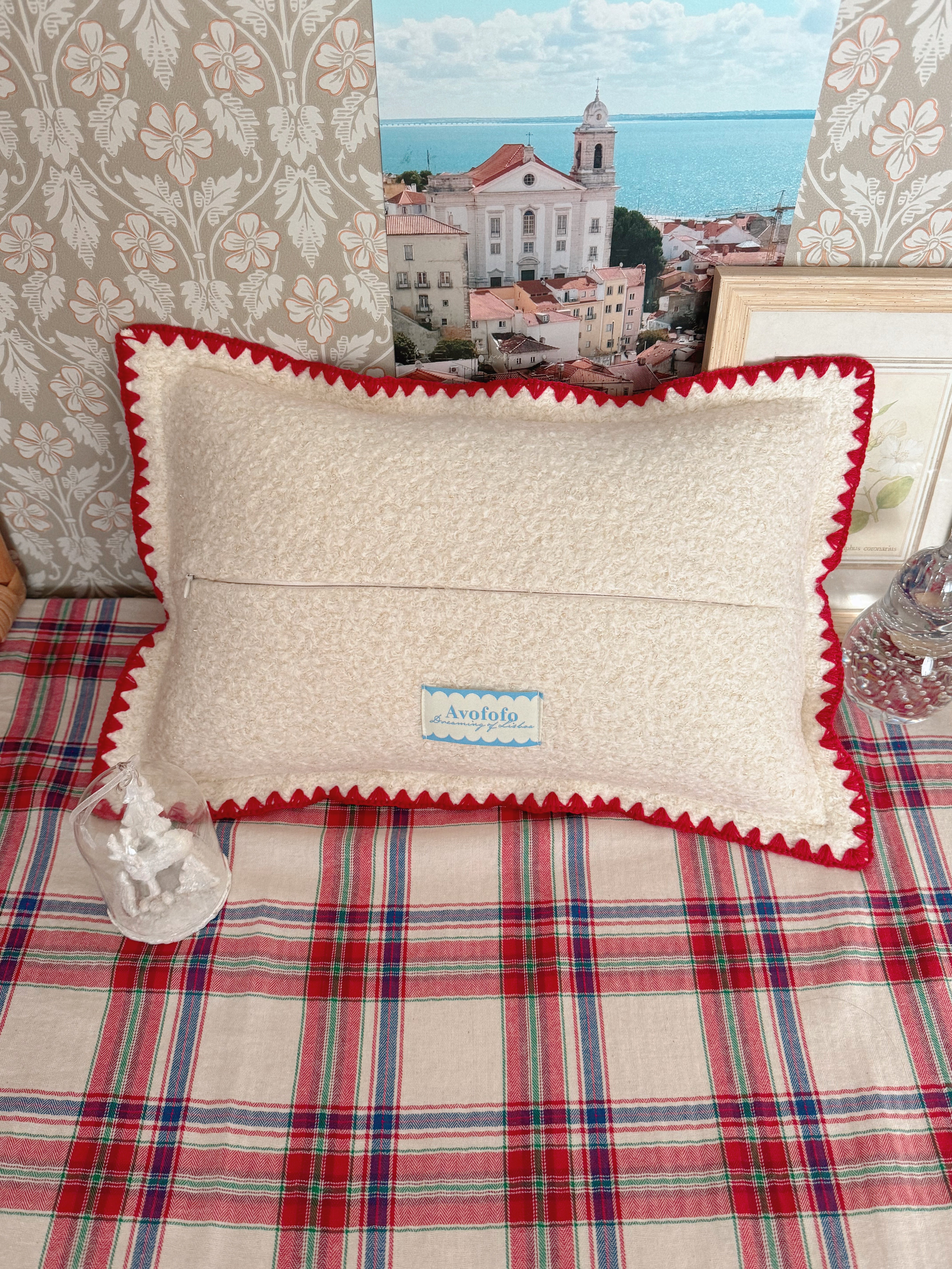 Merry Boucle Mini Cushion Red Point Embroidery Christmas