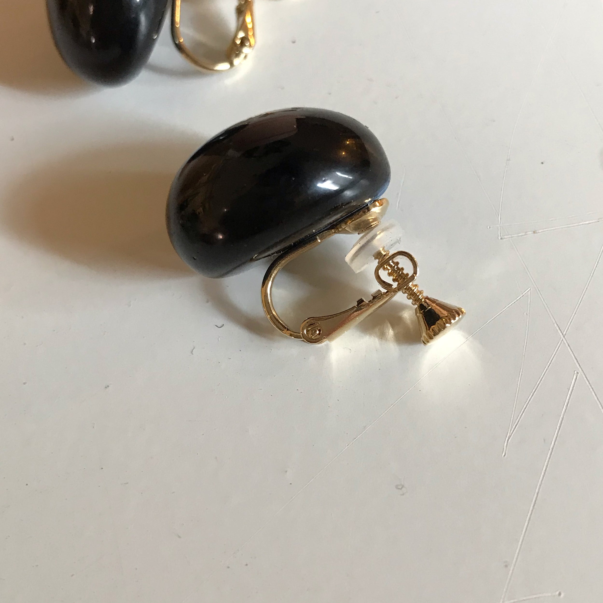 Formica Pebble earring non-piercing Clip [Black]