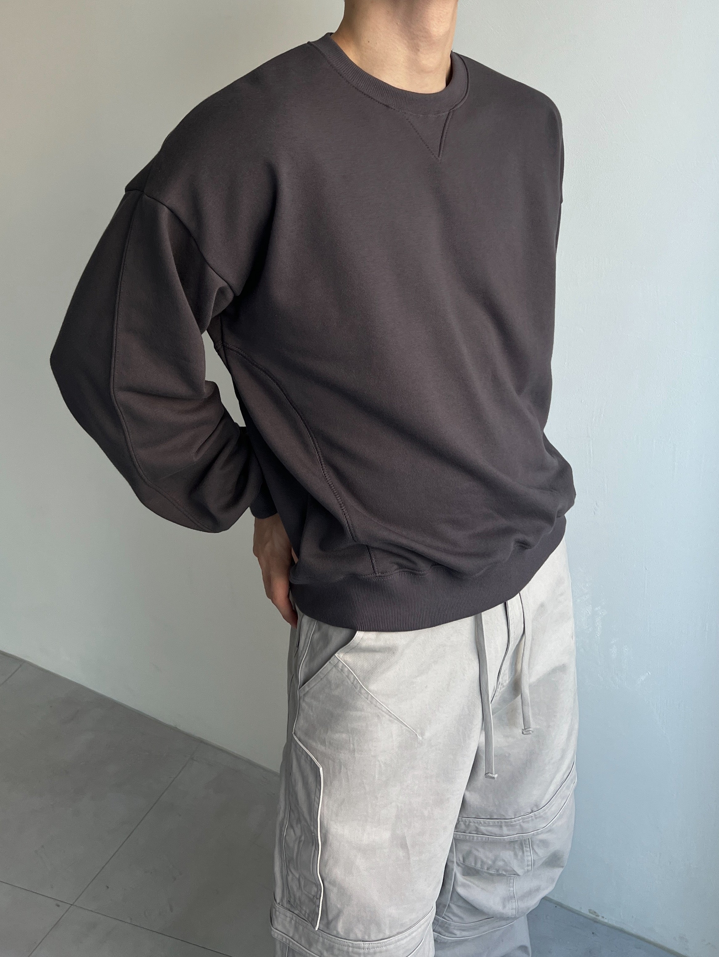Side cutting loose fit sweatshirt(3colors)
