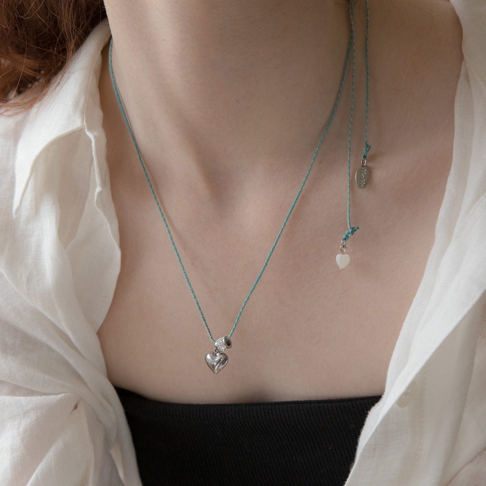 Heart point melange string necklace