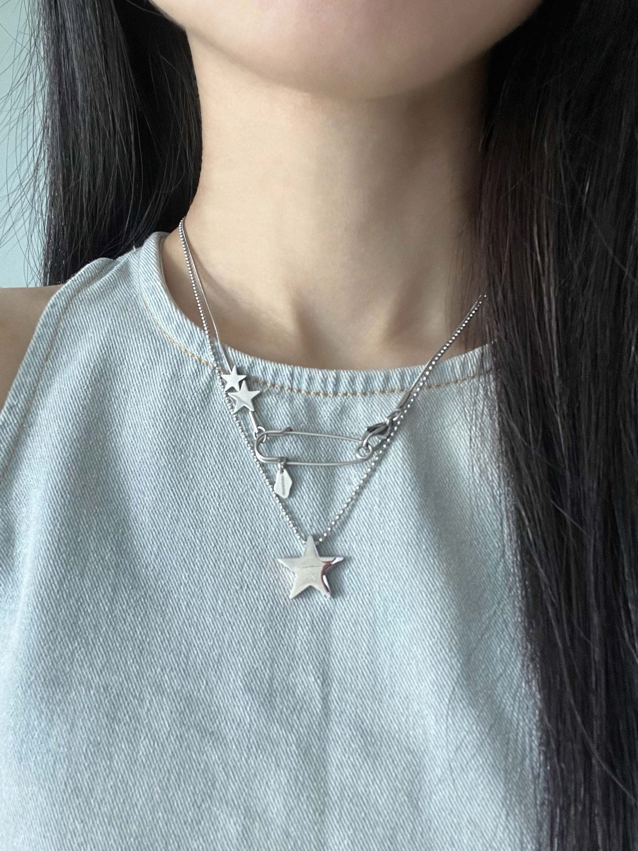 Basic Star Necklace