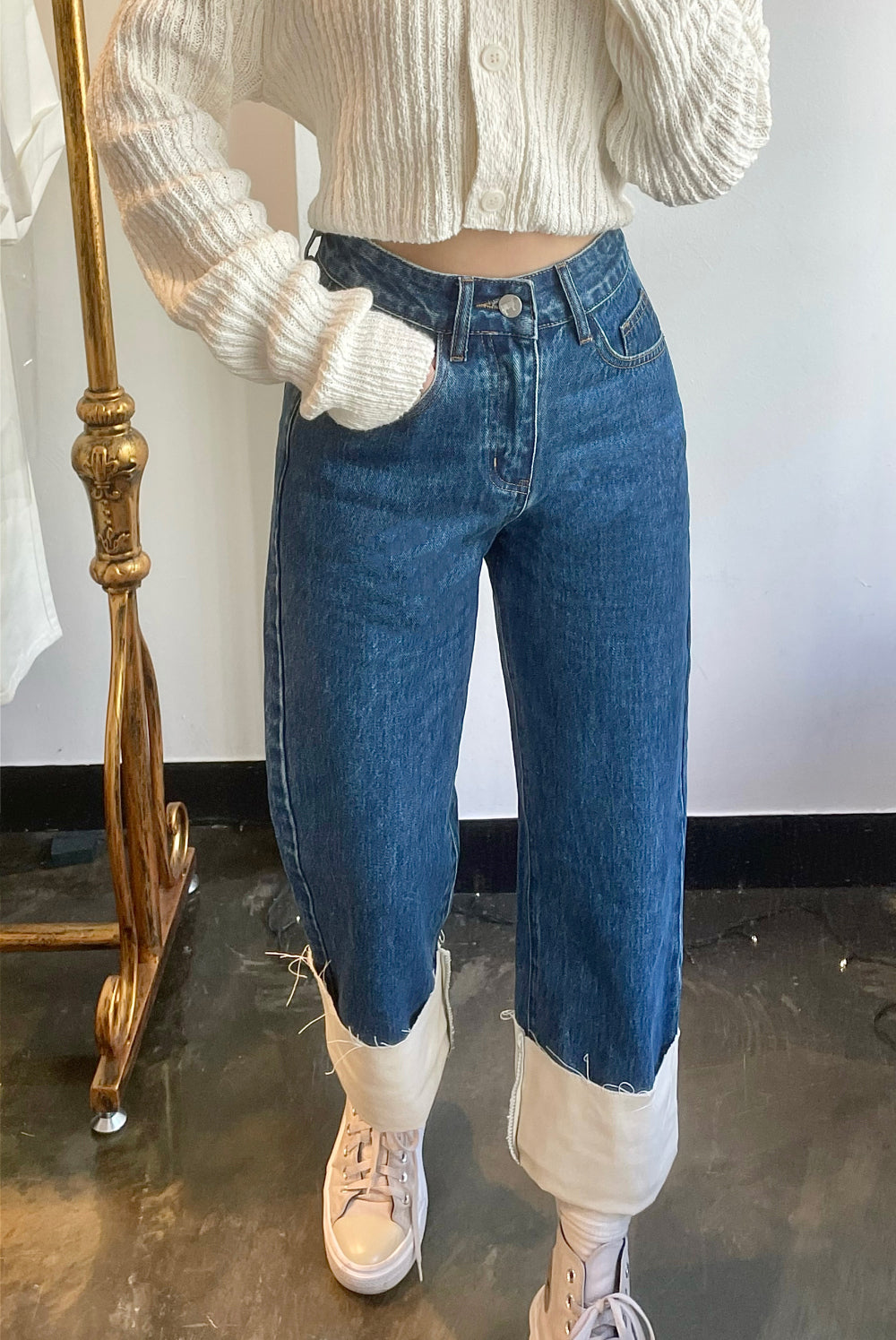 SEMI WIDE FIT BLUE + WHITE DENIM PANTS [17724]