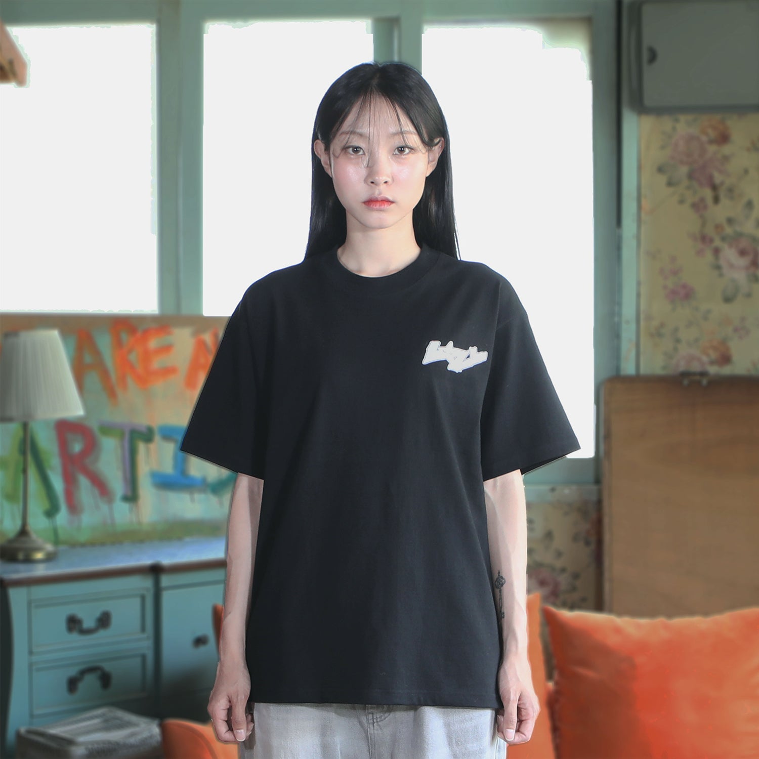 SMALL LAZY STAR T ( BLACK )