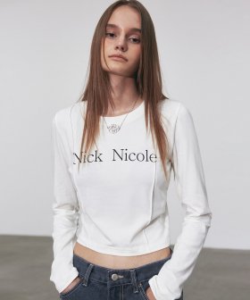 NICOLE ピンタック長袖クロップトップ