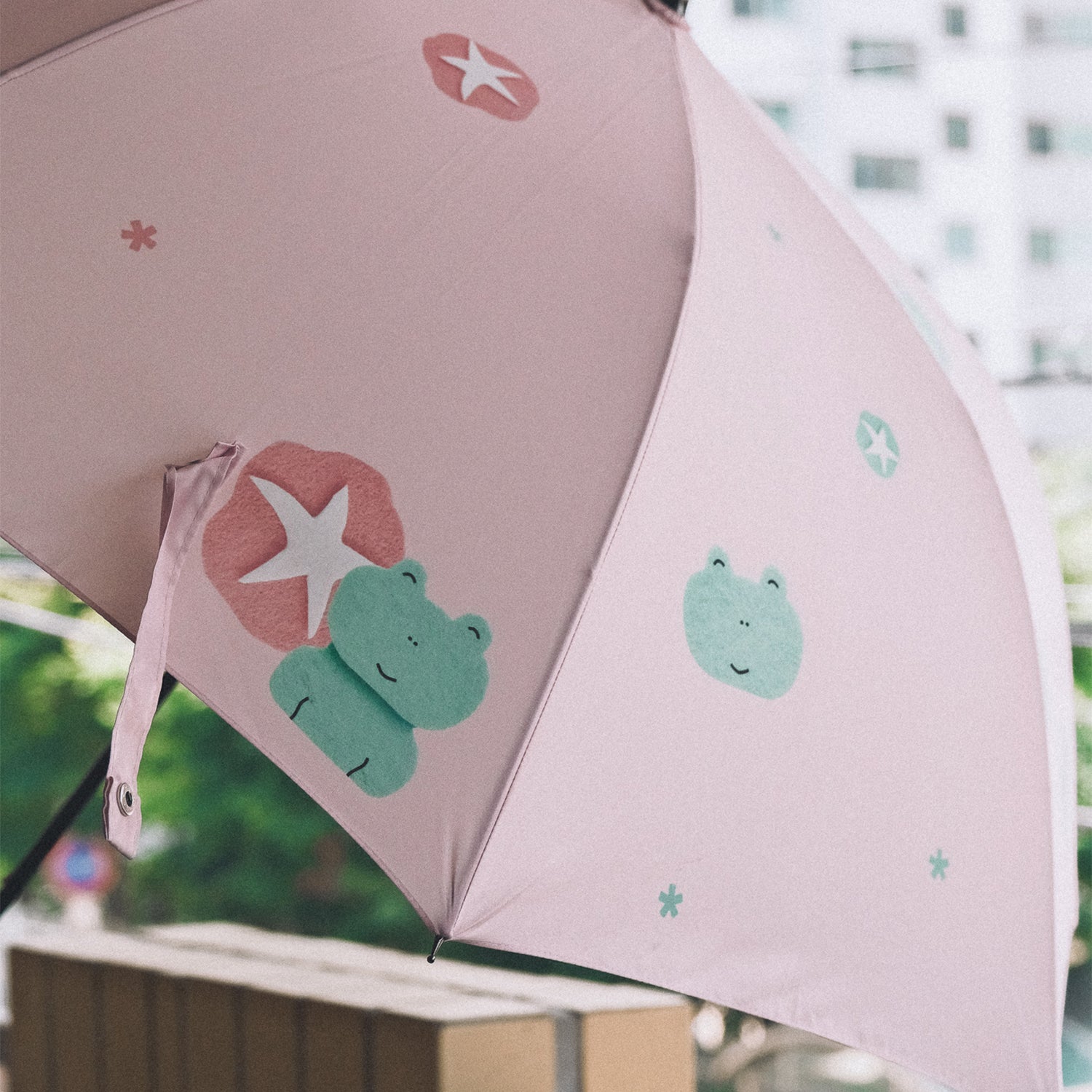 Kero and the morning glory umbrella