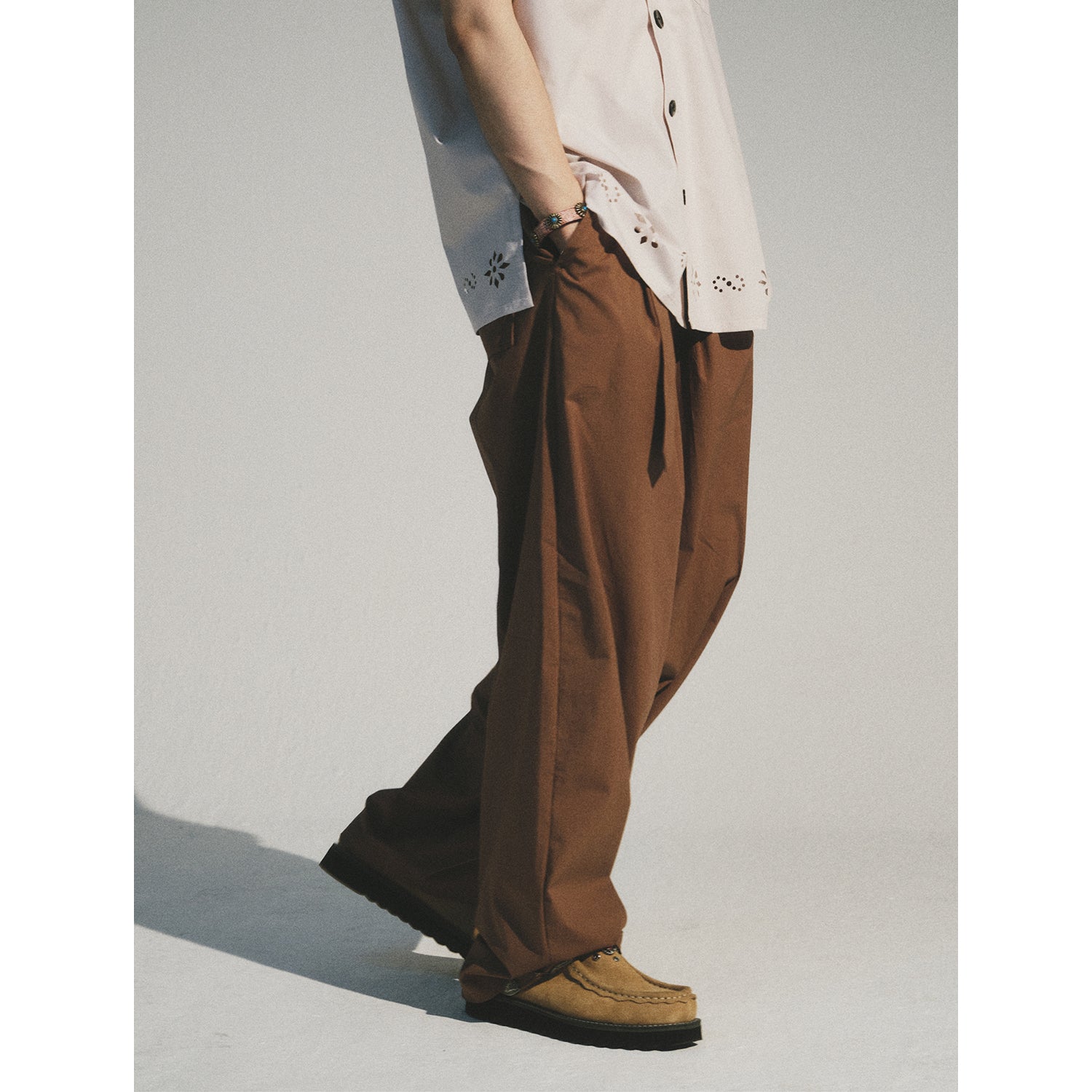 MATIX RELAXED BELTED PANTS_BRICK BROWN