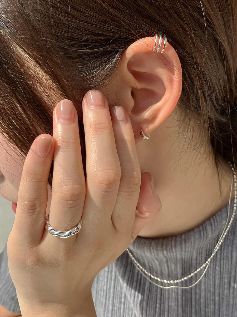 [92.5silver] mode line one-touch earrings