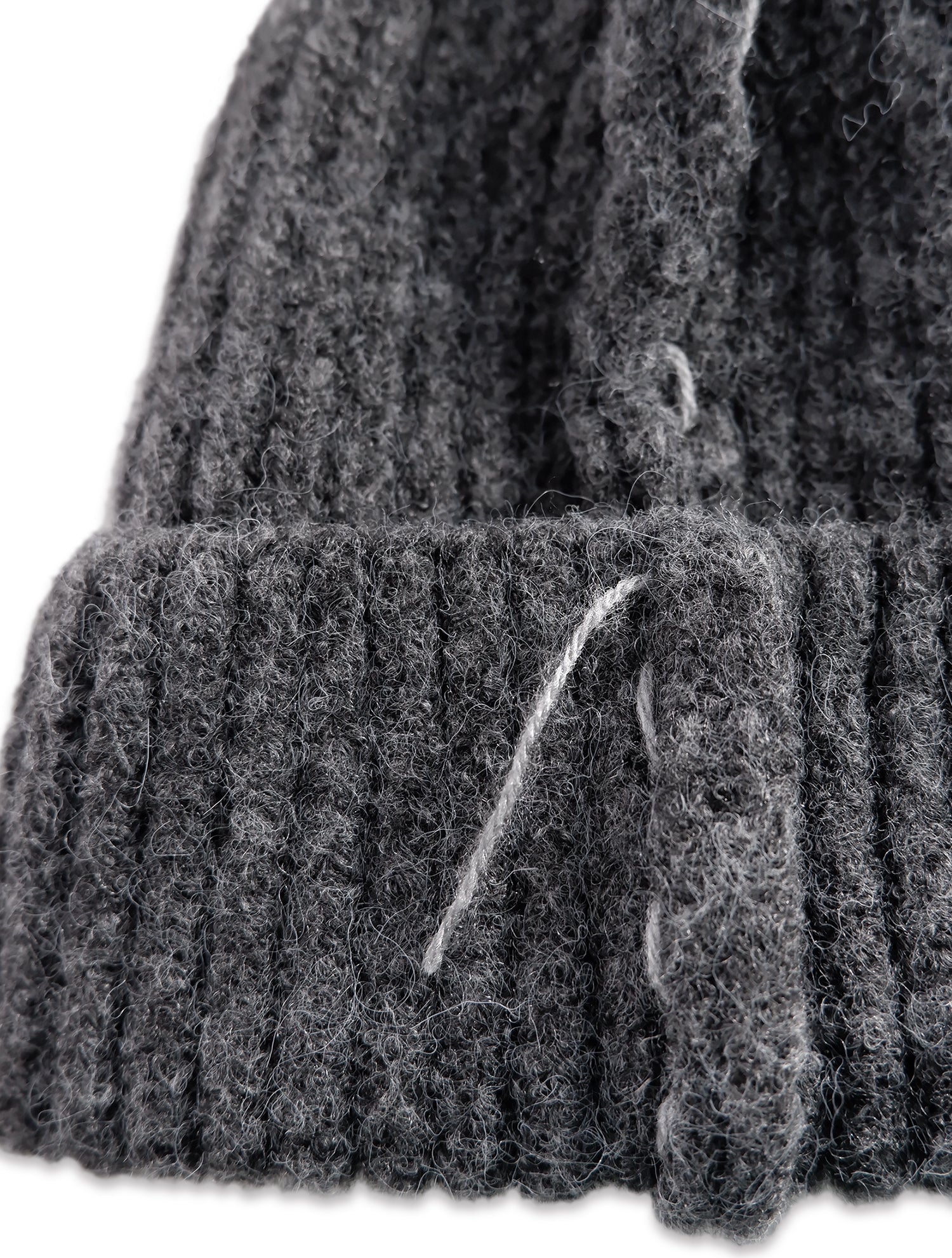 Seam Out Hand Stitch Beanie / Charcoal