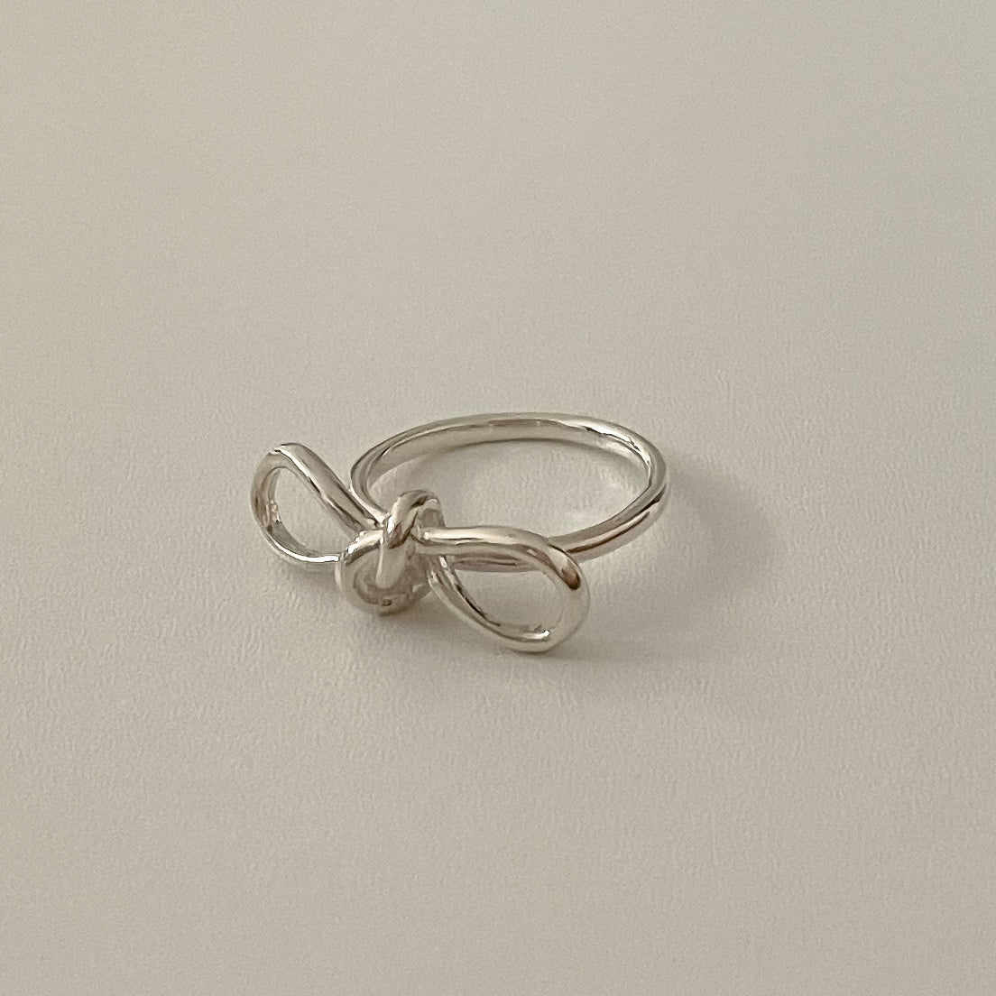 ribbon knot ring