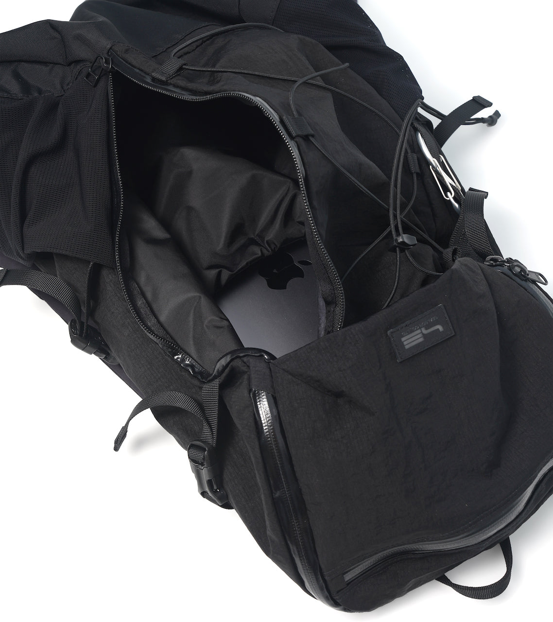 SC22 | BACKPACK BLACK