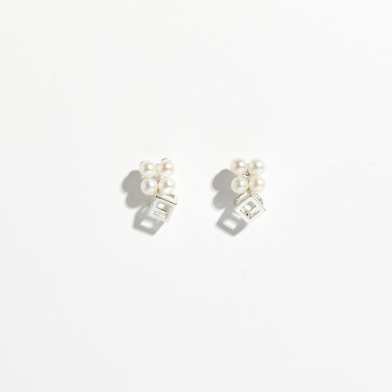 Frame Cube Flower Pearl Stud Earrings