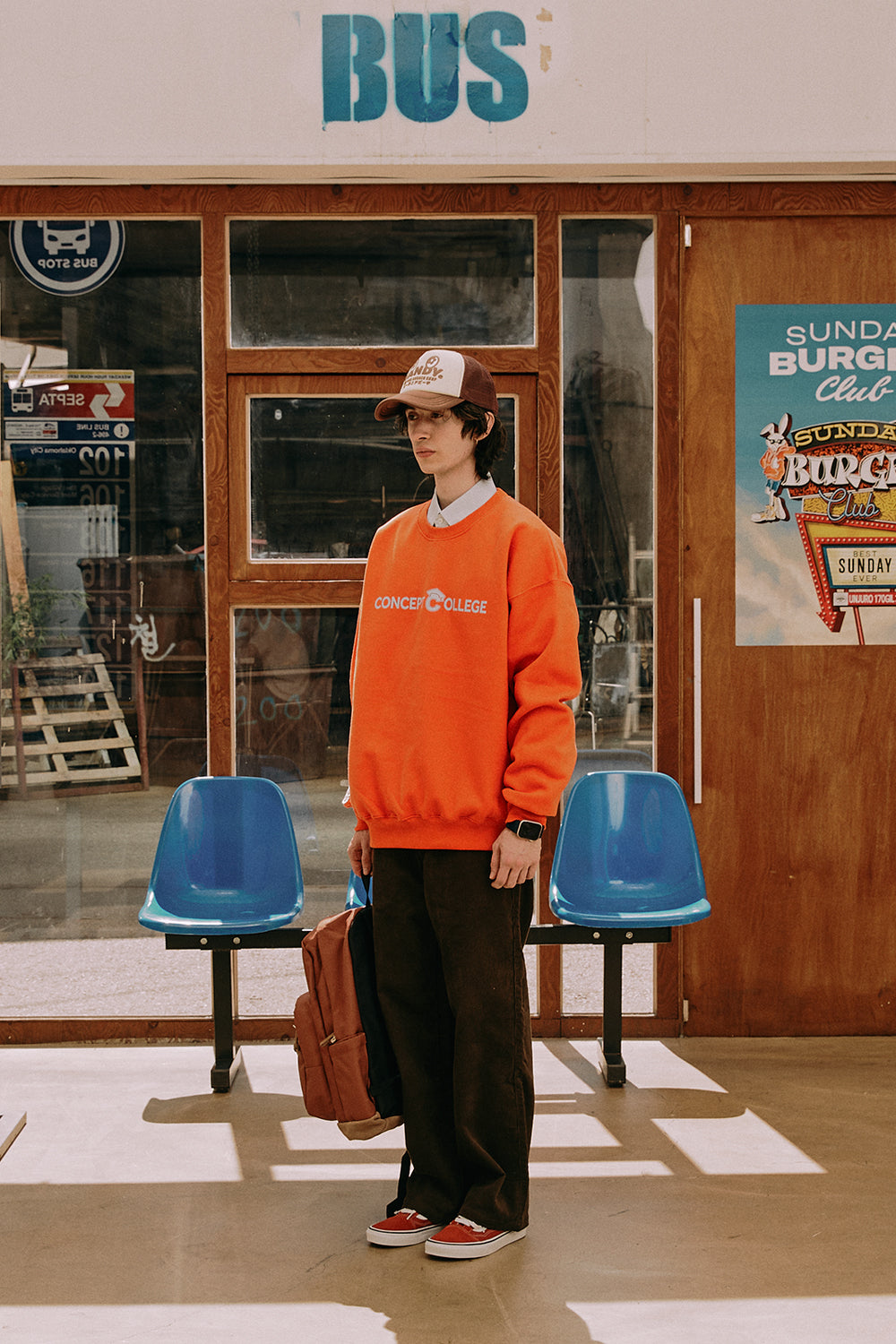 ベーシックラインロゴスウェットシャツ・オレンジ［ユニセックス］/ Basic Line Logo Unisex Orange Sweat Shirt