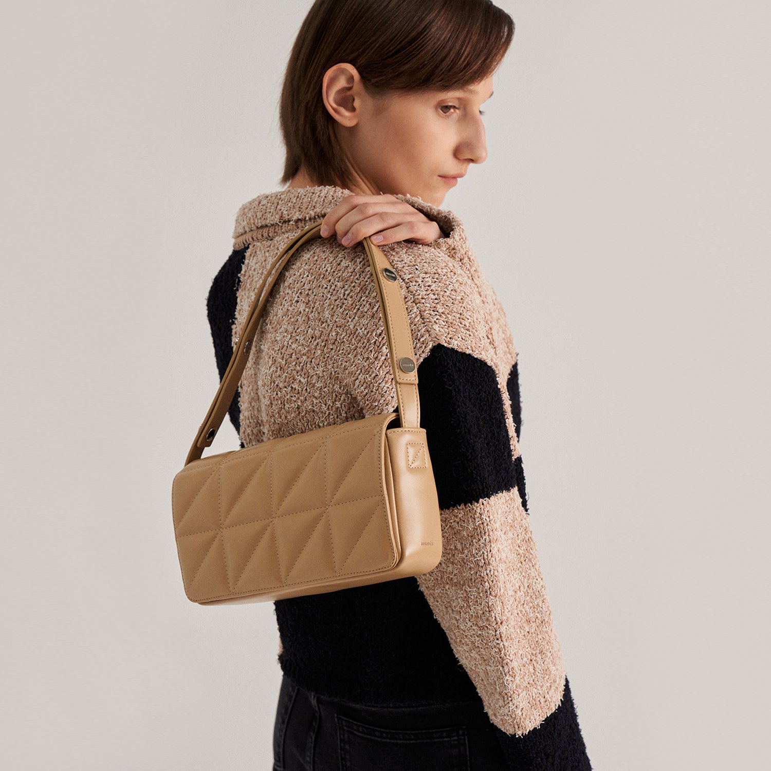 QUILTED FLAP BAG_BEIGE