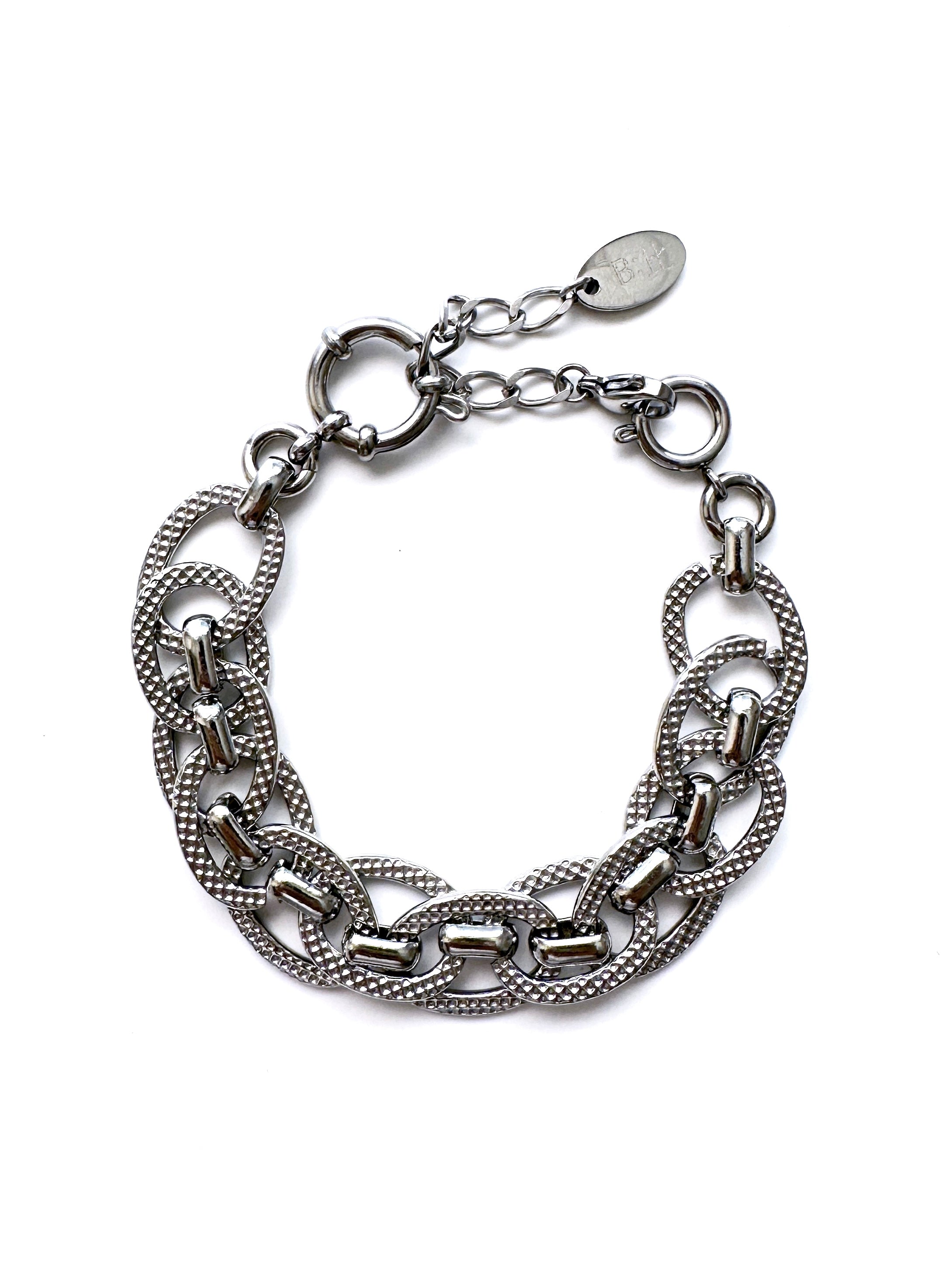  hoop link bracelet