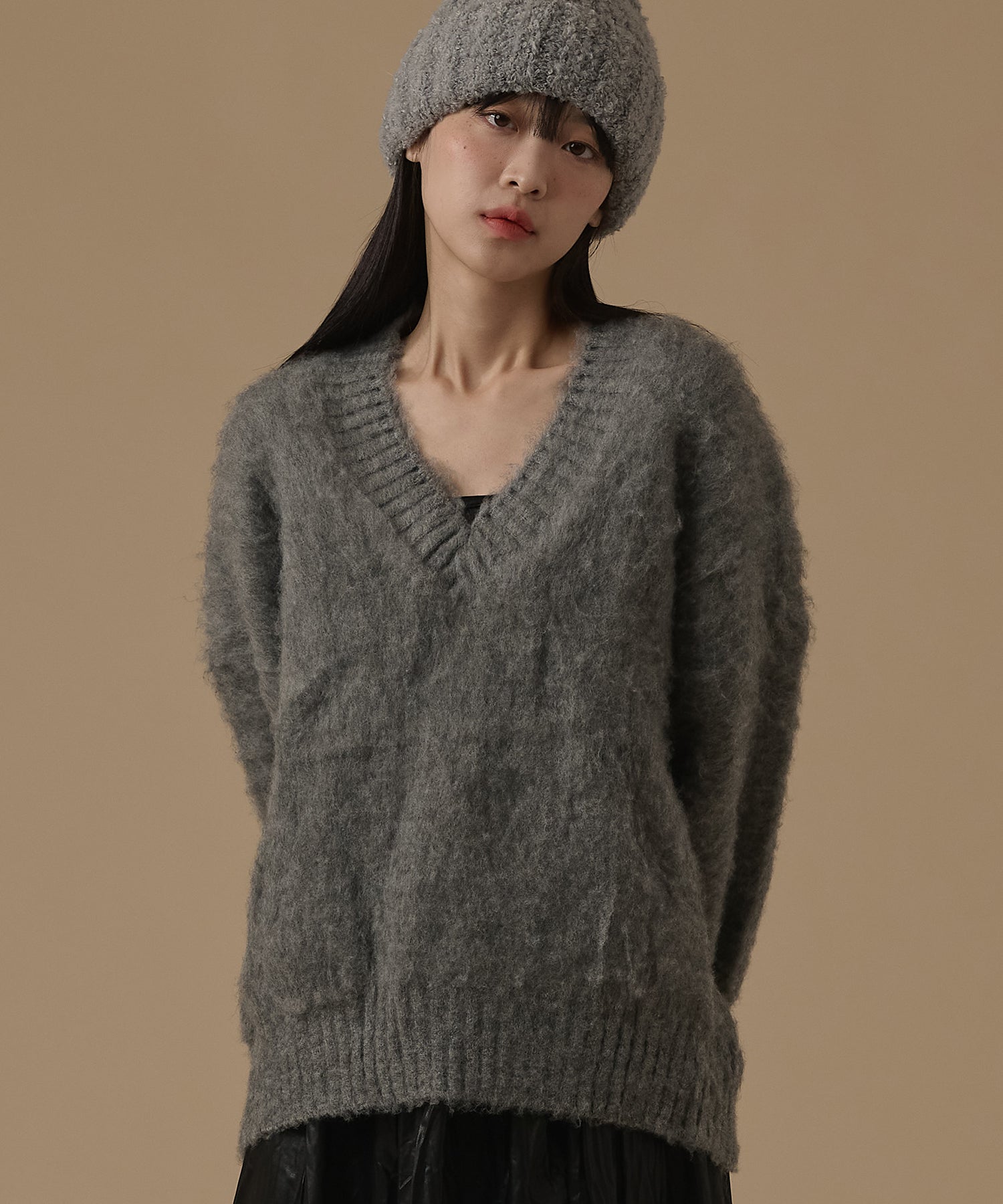 MOHAIR V-NECK KNIT