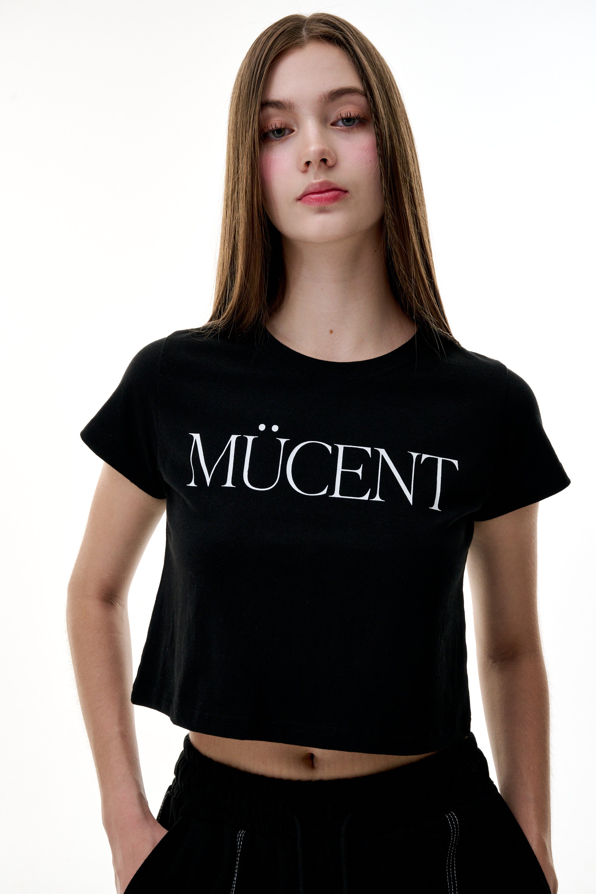 MUCENT LETTERING T (White, Black)