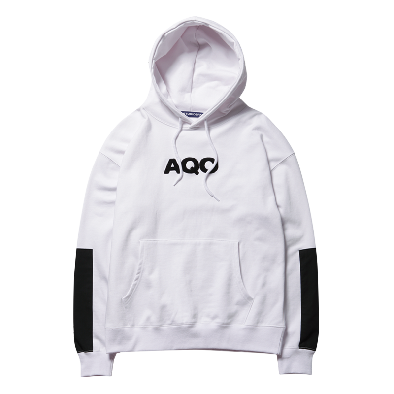 SIGNATURE HOODIE