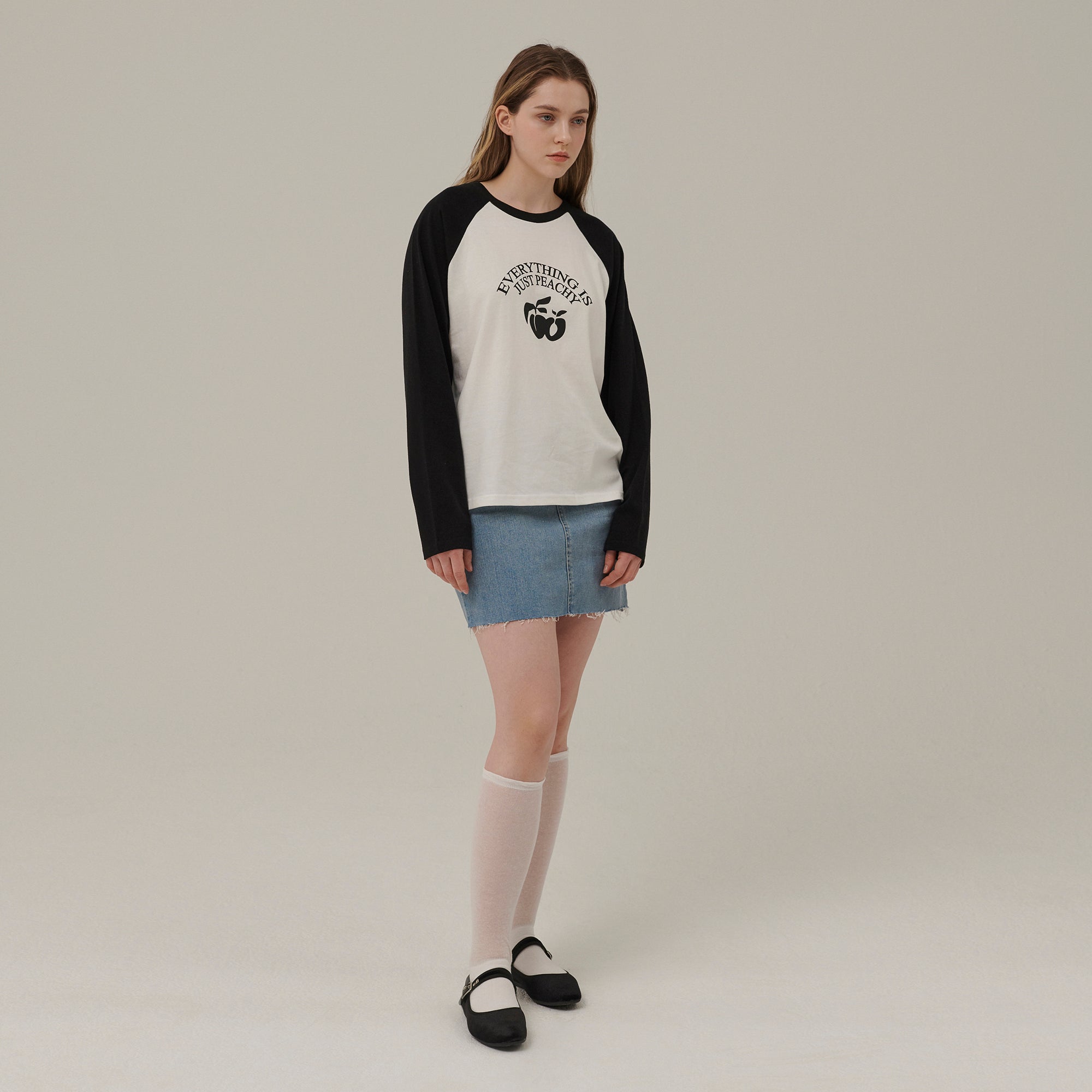 PEACH ARCH PRINT RAGLAN LONG SLEEVE T-SHIRT_BLACK