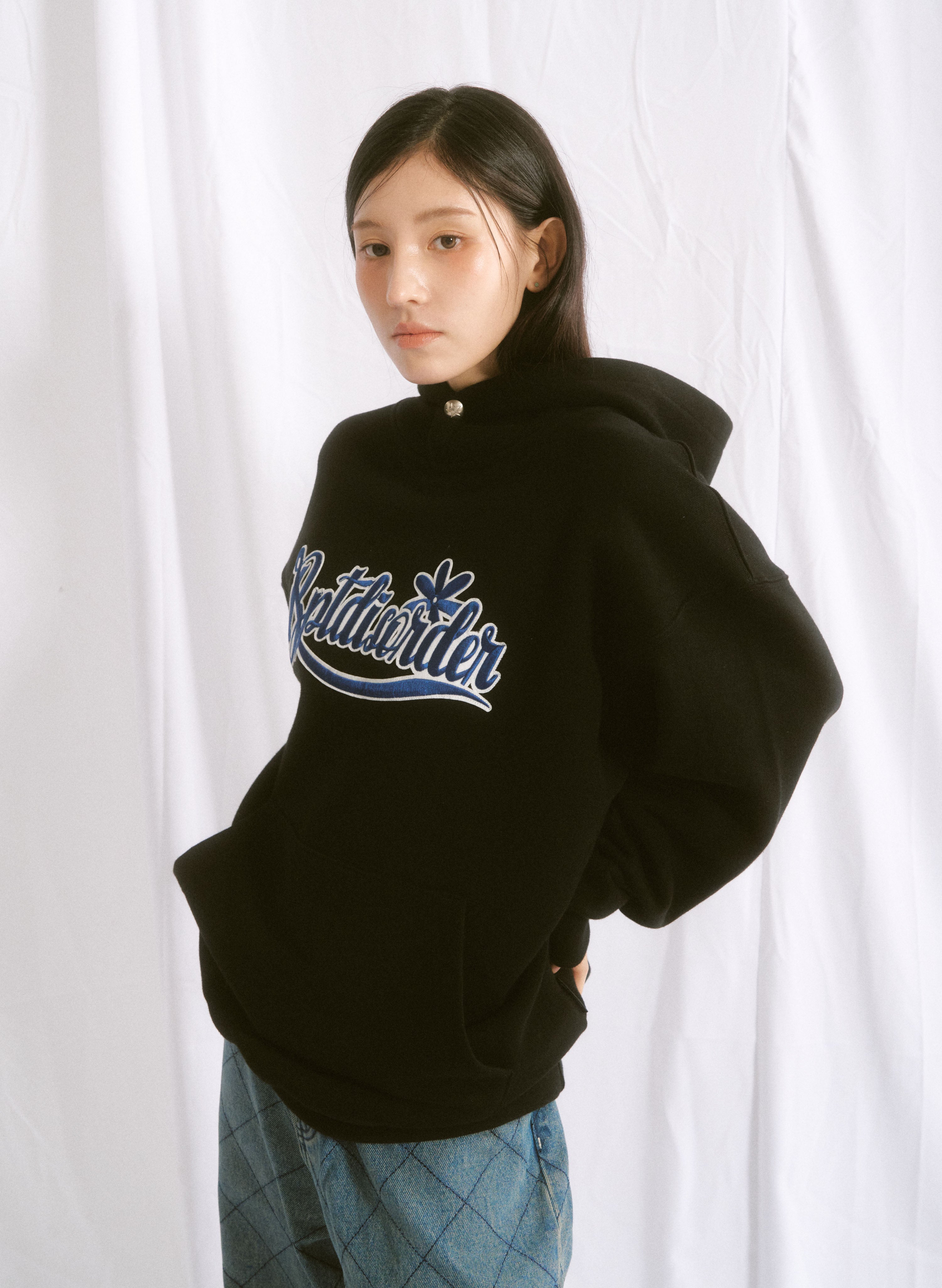 FLOWER LOGO NEEDLEWORK OVERFIT HOODIE BLACK